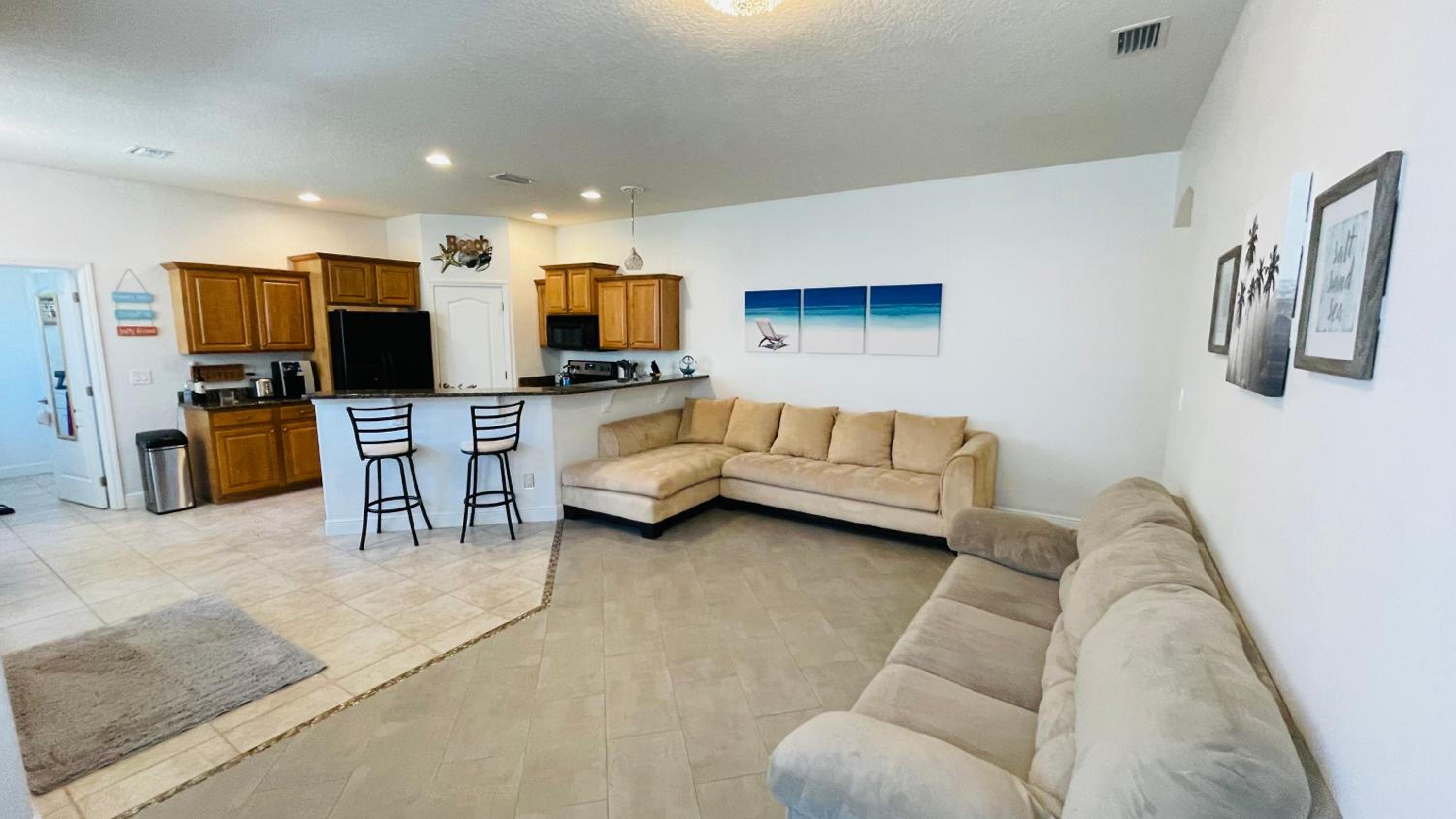 Two-Bedroom House - Photo 19
