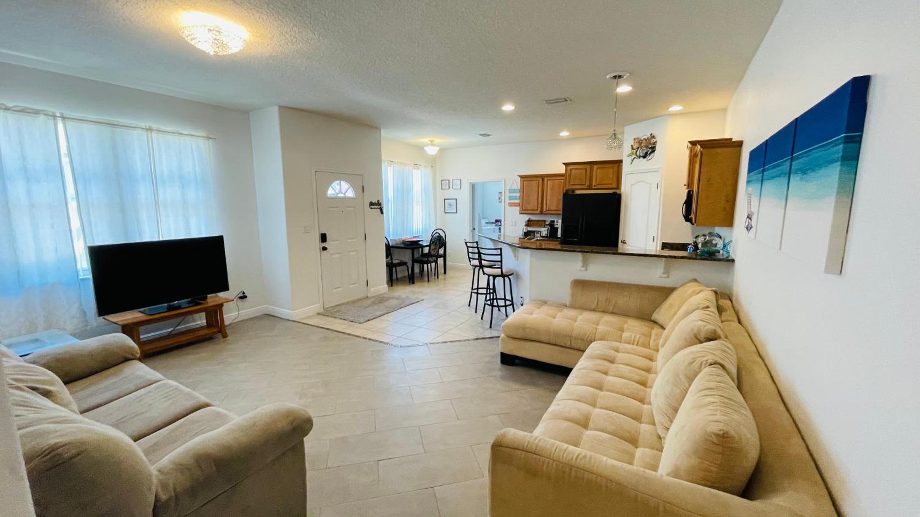 Two-Bedroom House - Photo 7