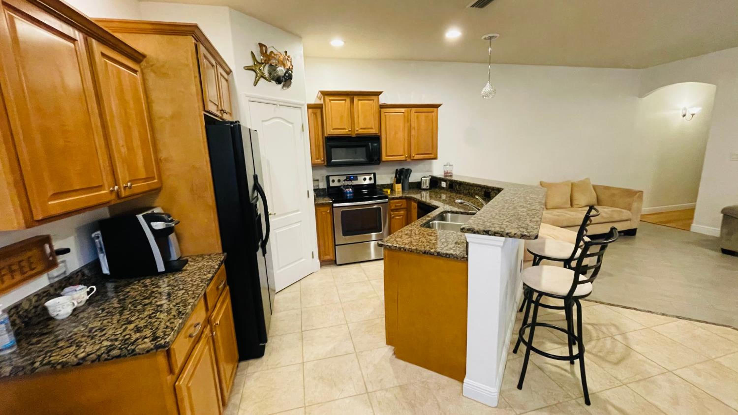 Two-Bedroom House - Photo 11