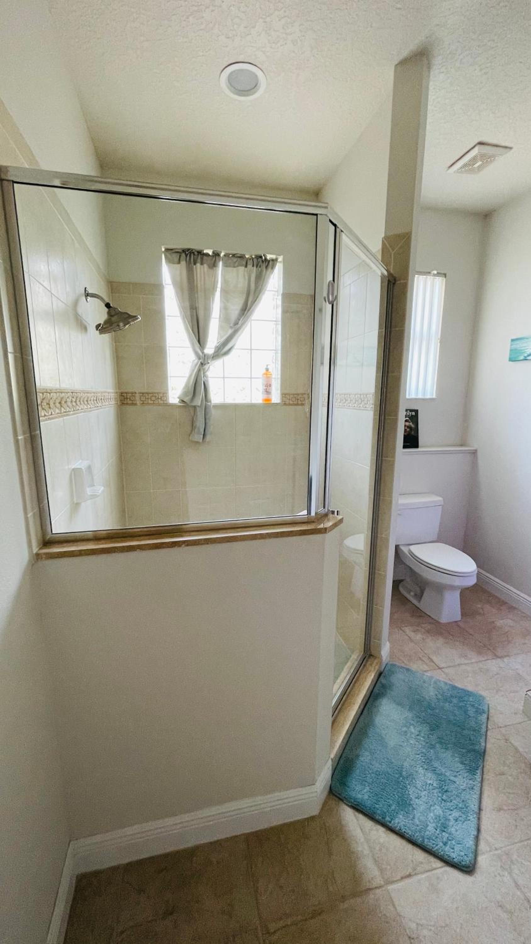 Two-Bedroom House - Photo 5