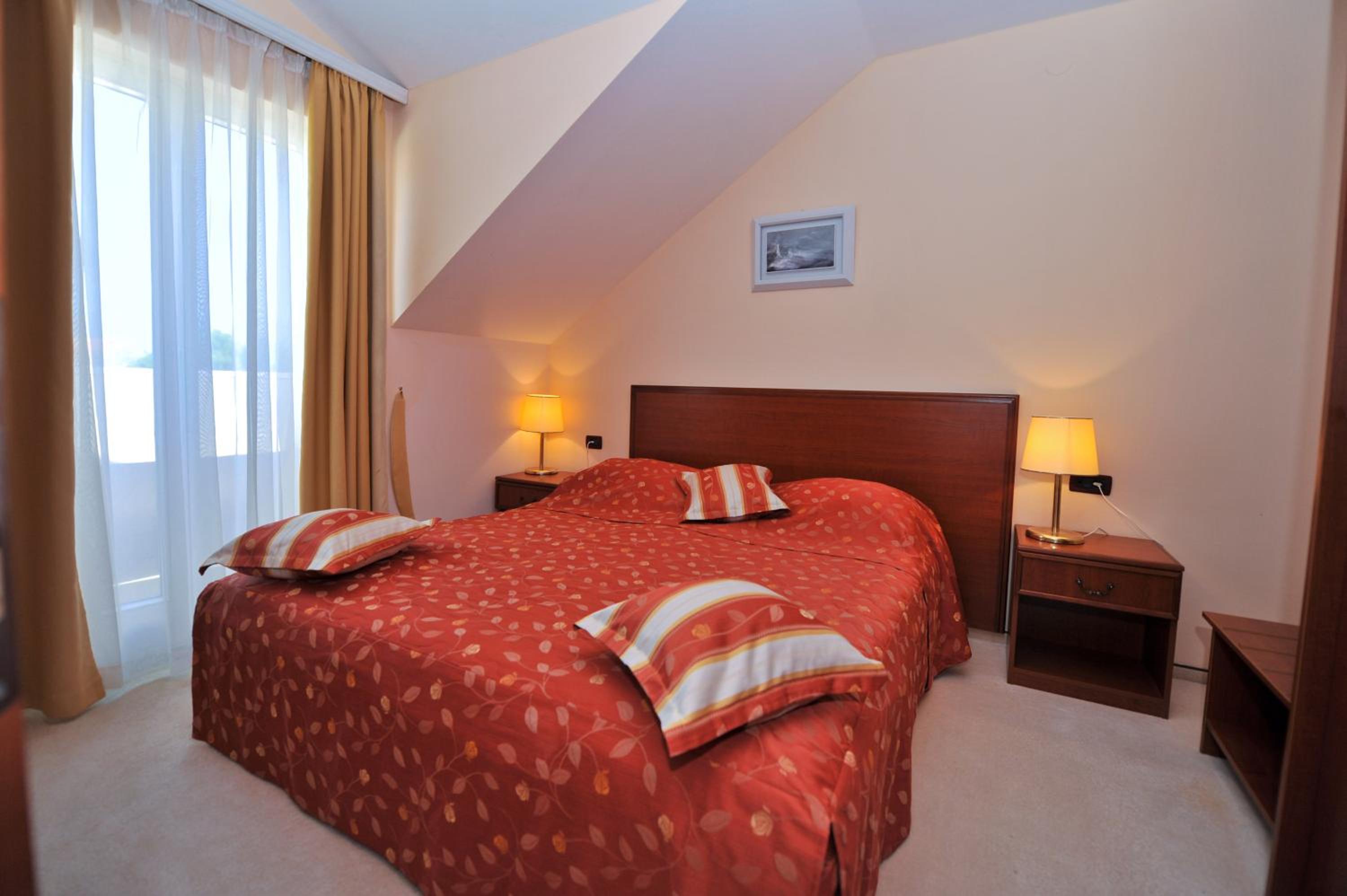 Two-Bedroom Suite with Sea View (4 Adults)  photo 2