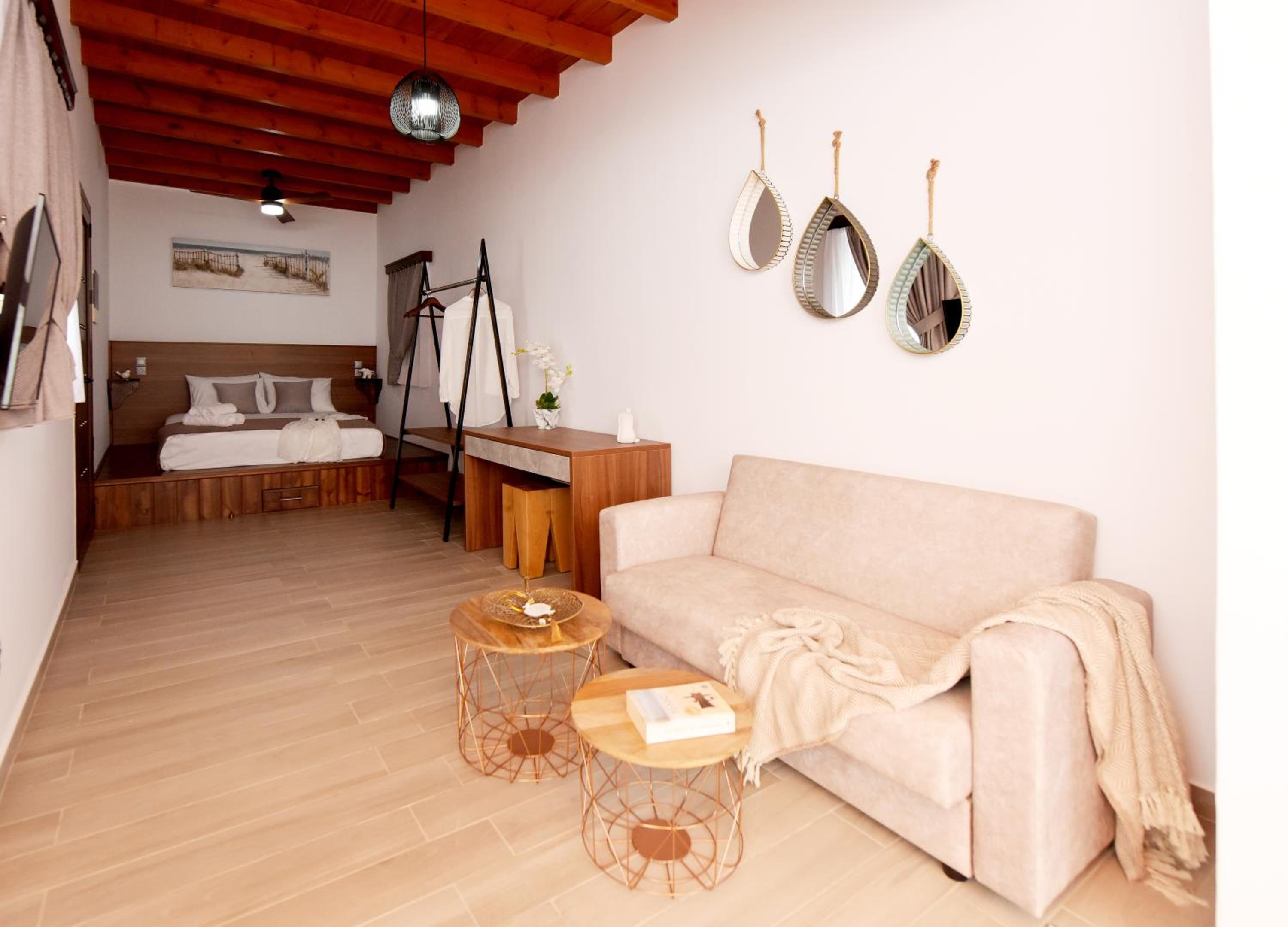 One-Bedroom House photo 3