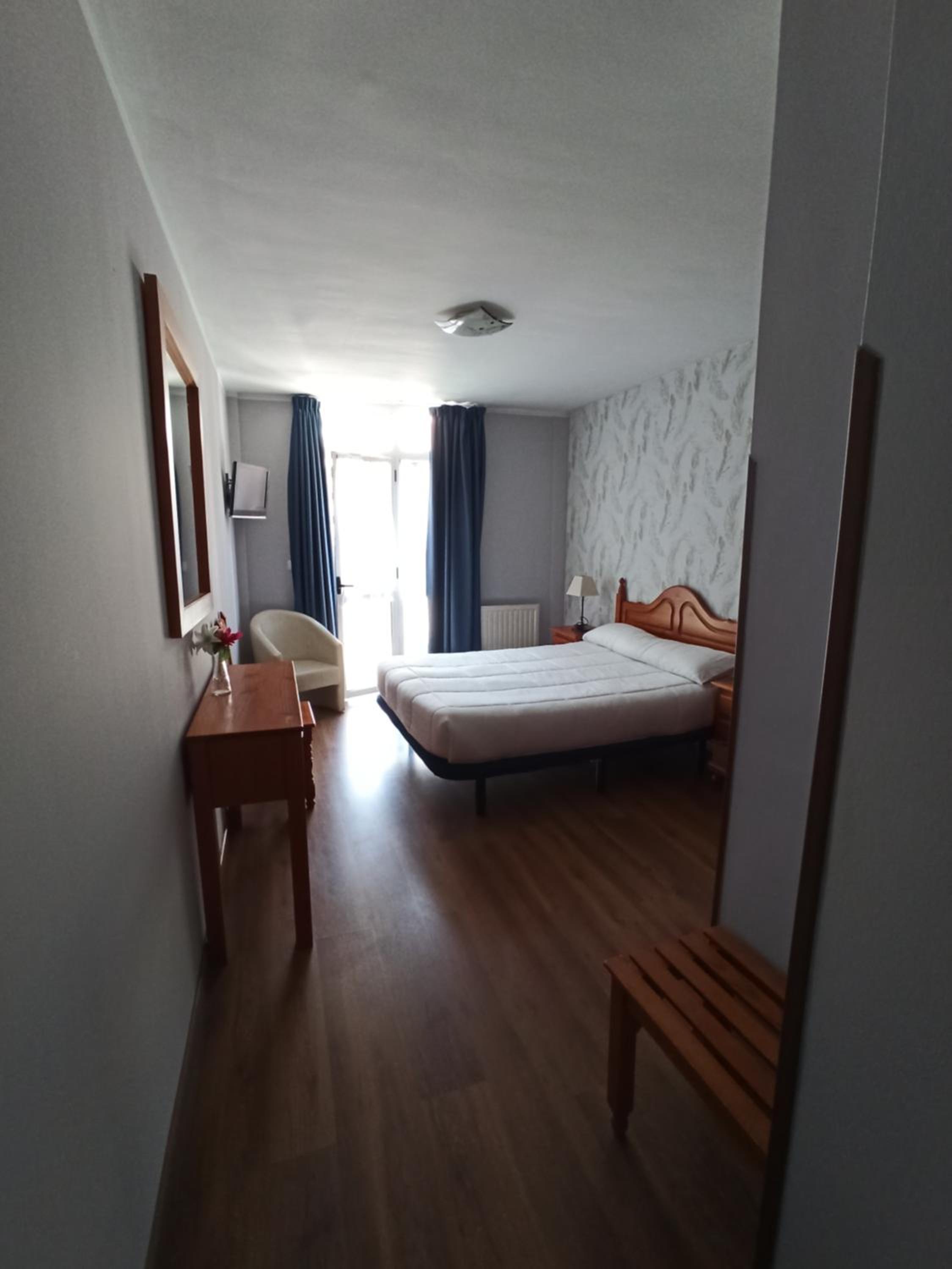 Double or Twin Room - Photo 1