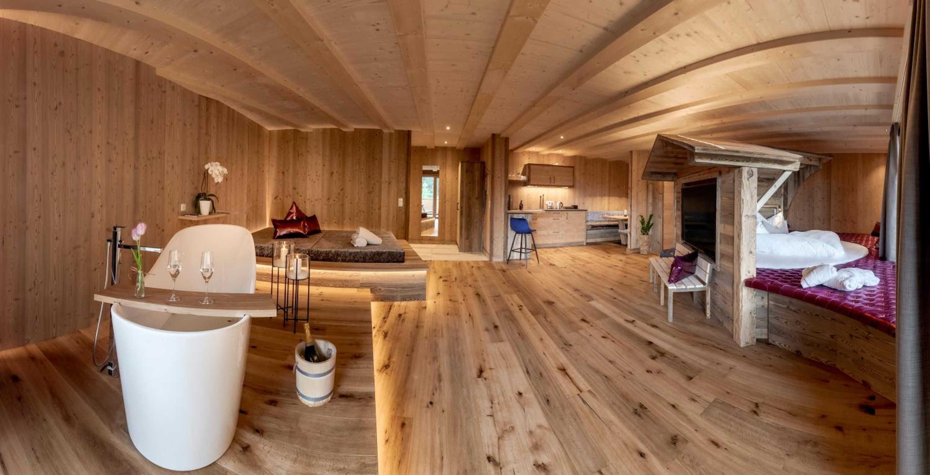Luxury Lodge photo 2
