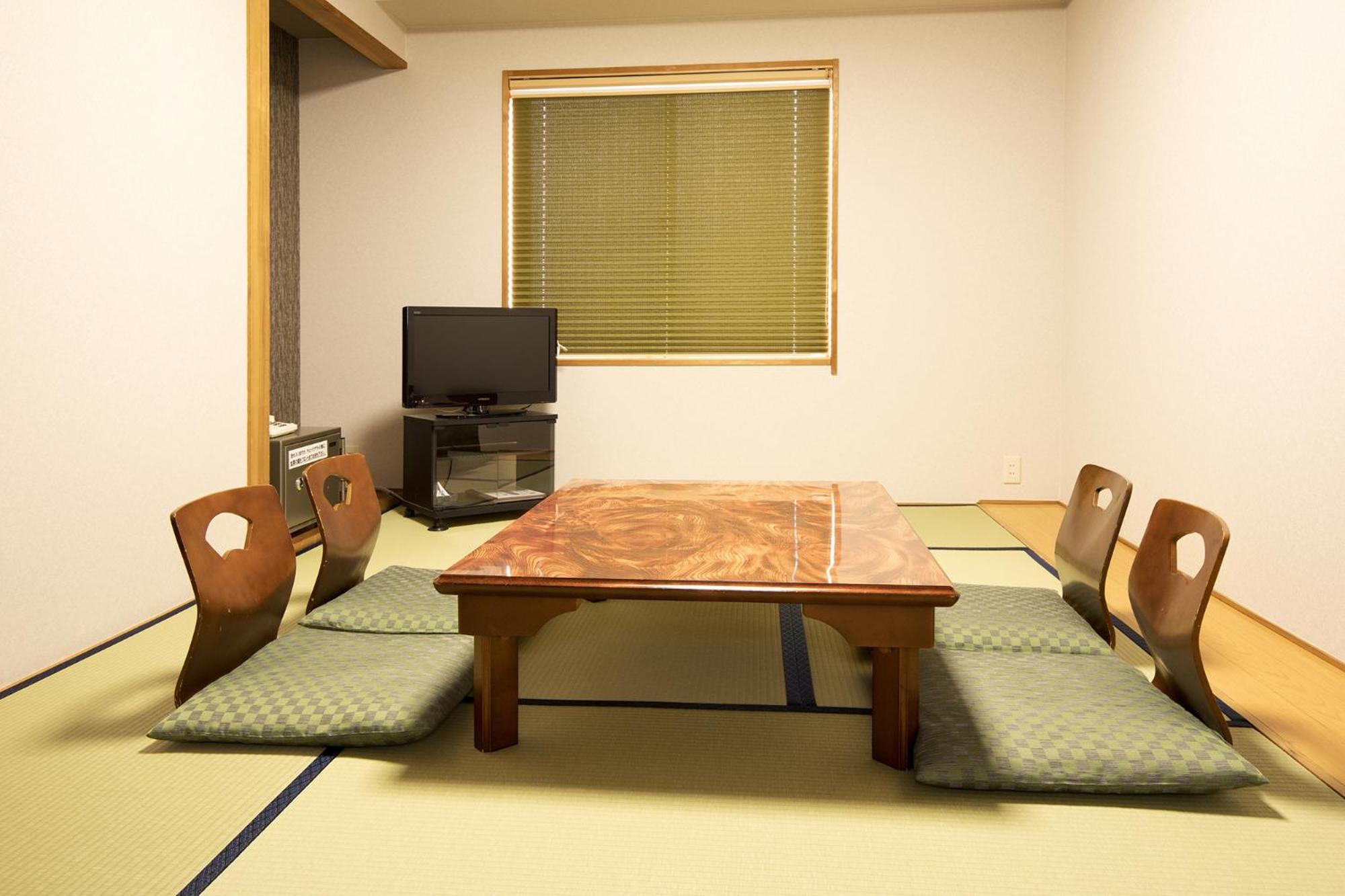 Japanese-Style Room with Shared Bathroom - Non-Smoking