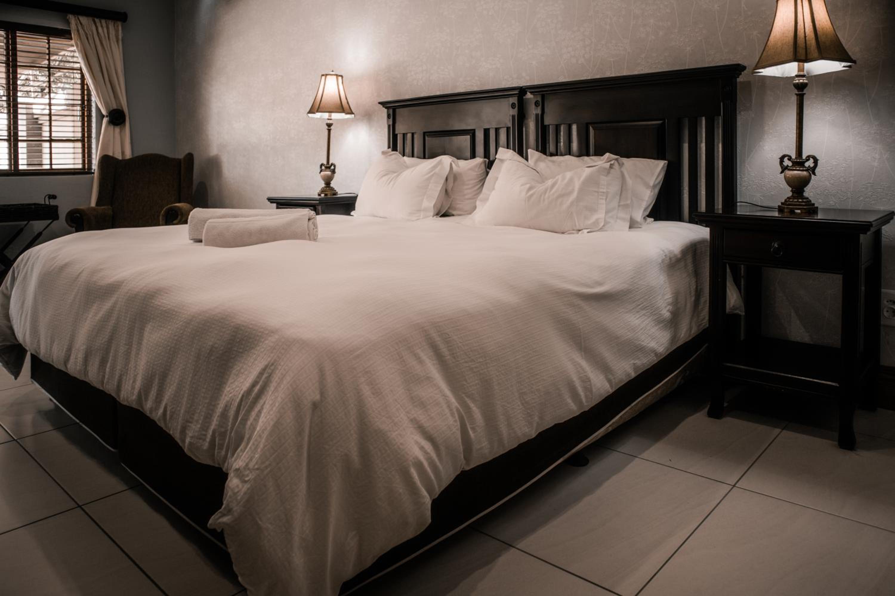Double Room - Photo 25