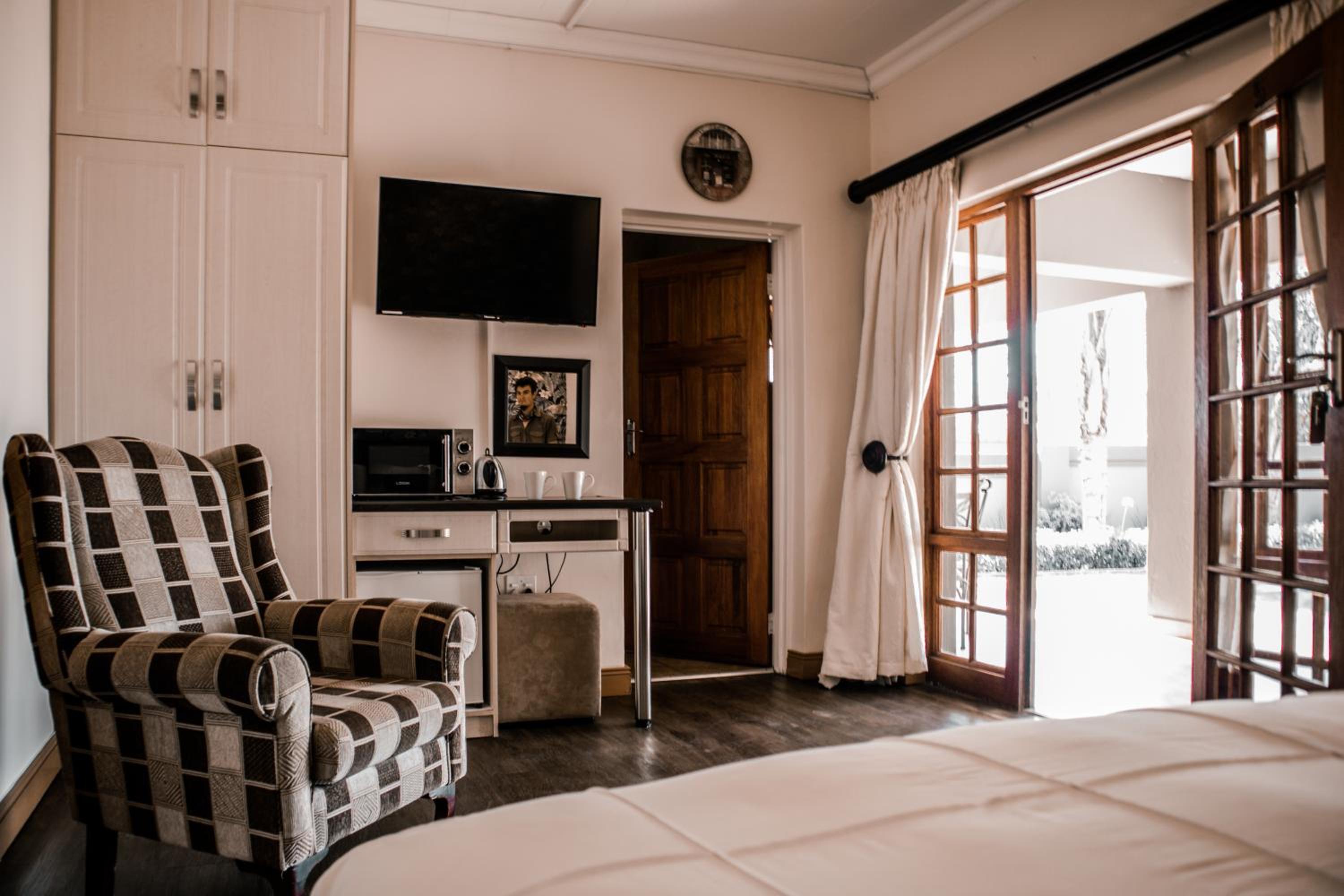 Double Room - Photo 26