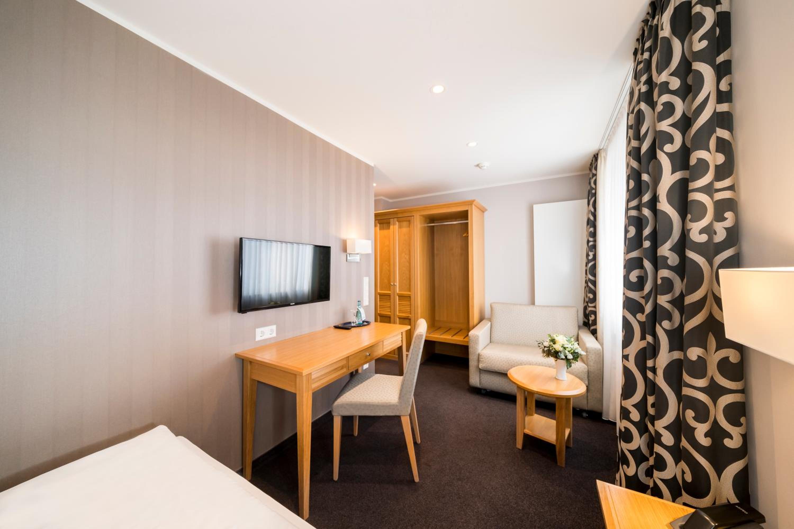 Single Room photo 3
