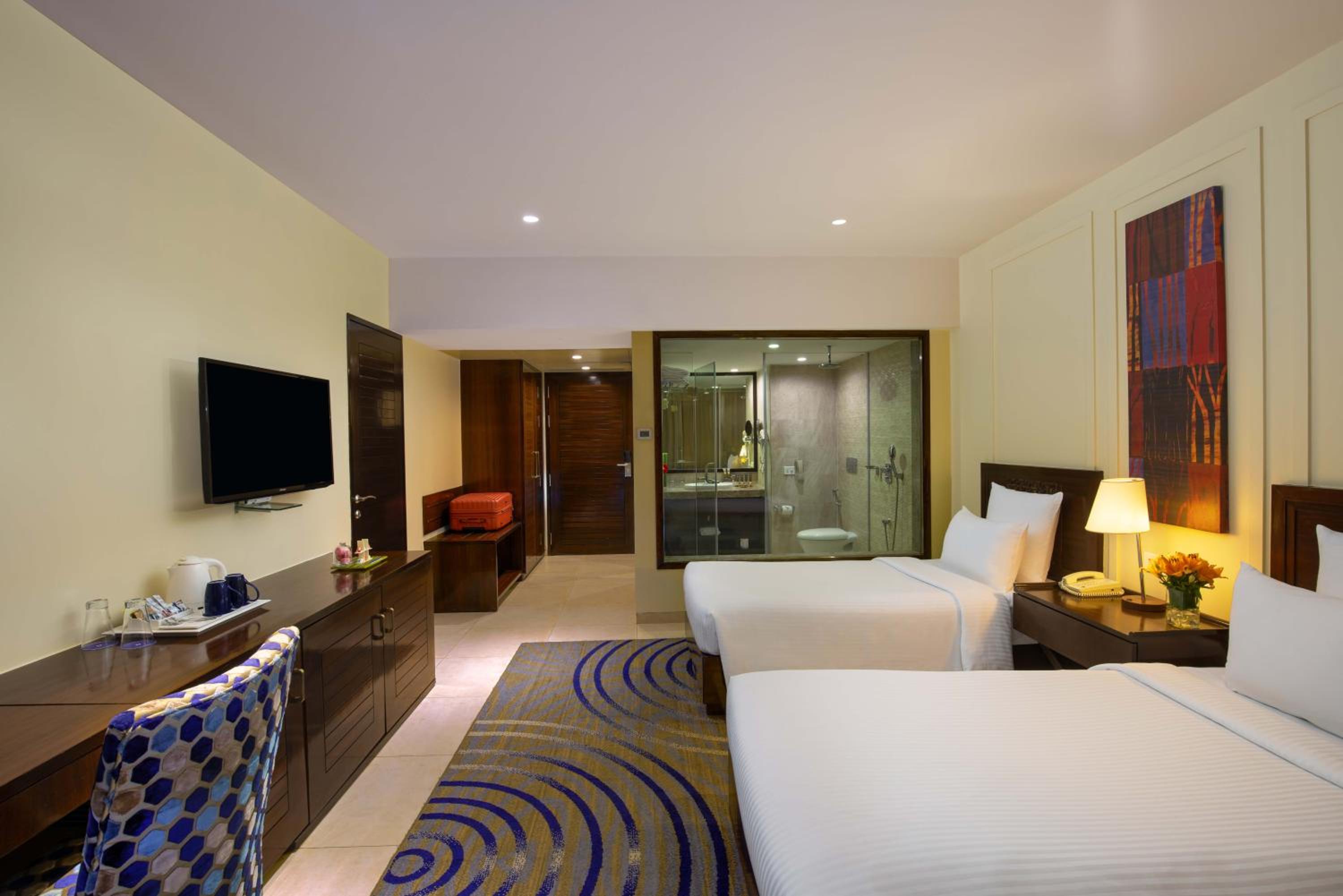 Deluxe Twin Room with Balcony with Complimentary one free ticket for Trampoline Park at Imagicaa per room per stay and 20% discount on Food and Beverage - Photo 1