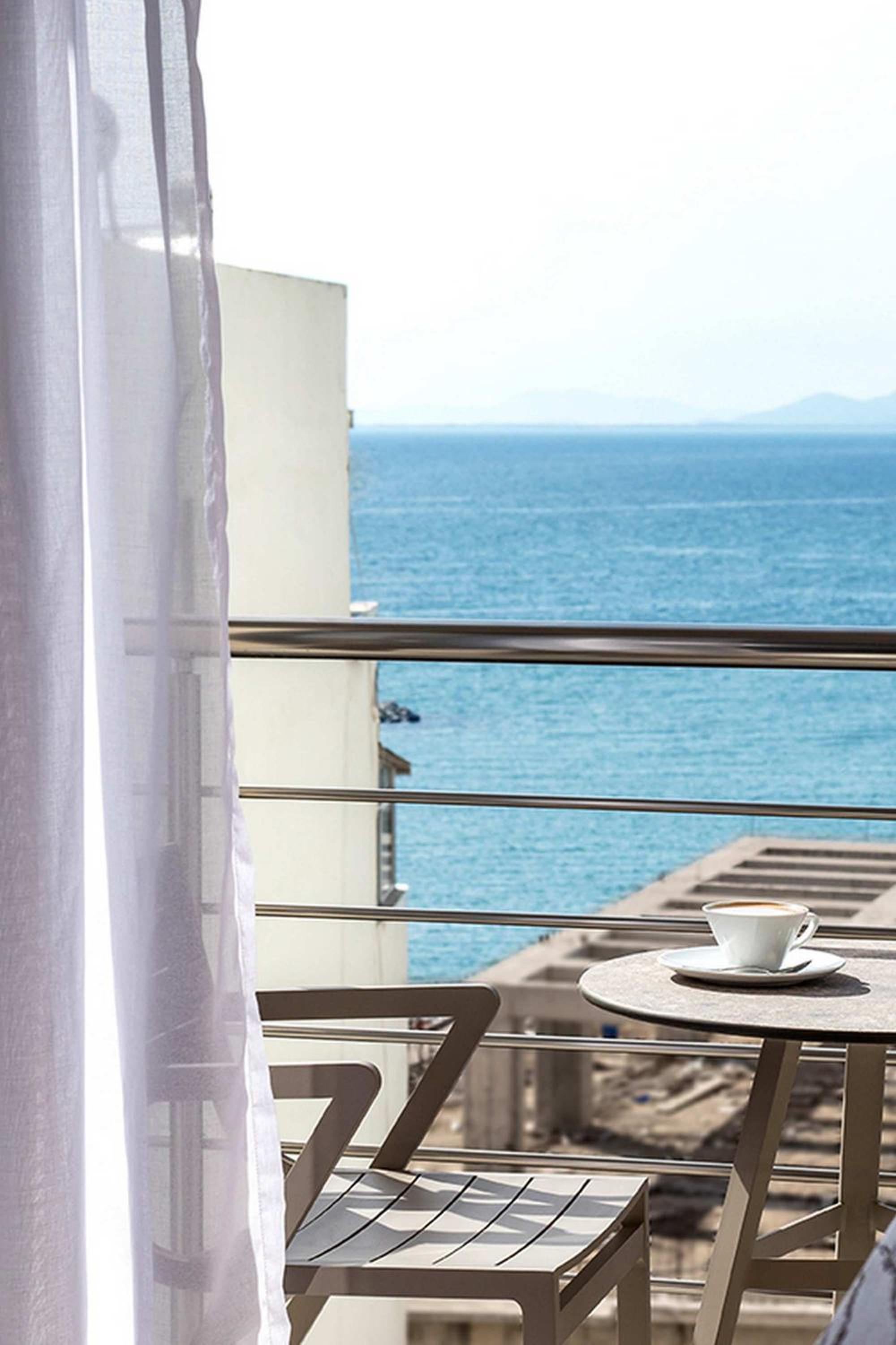 Junior Suite with Sea View - Photo 7