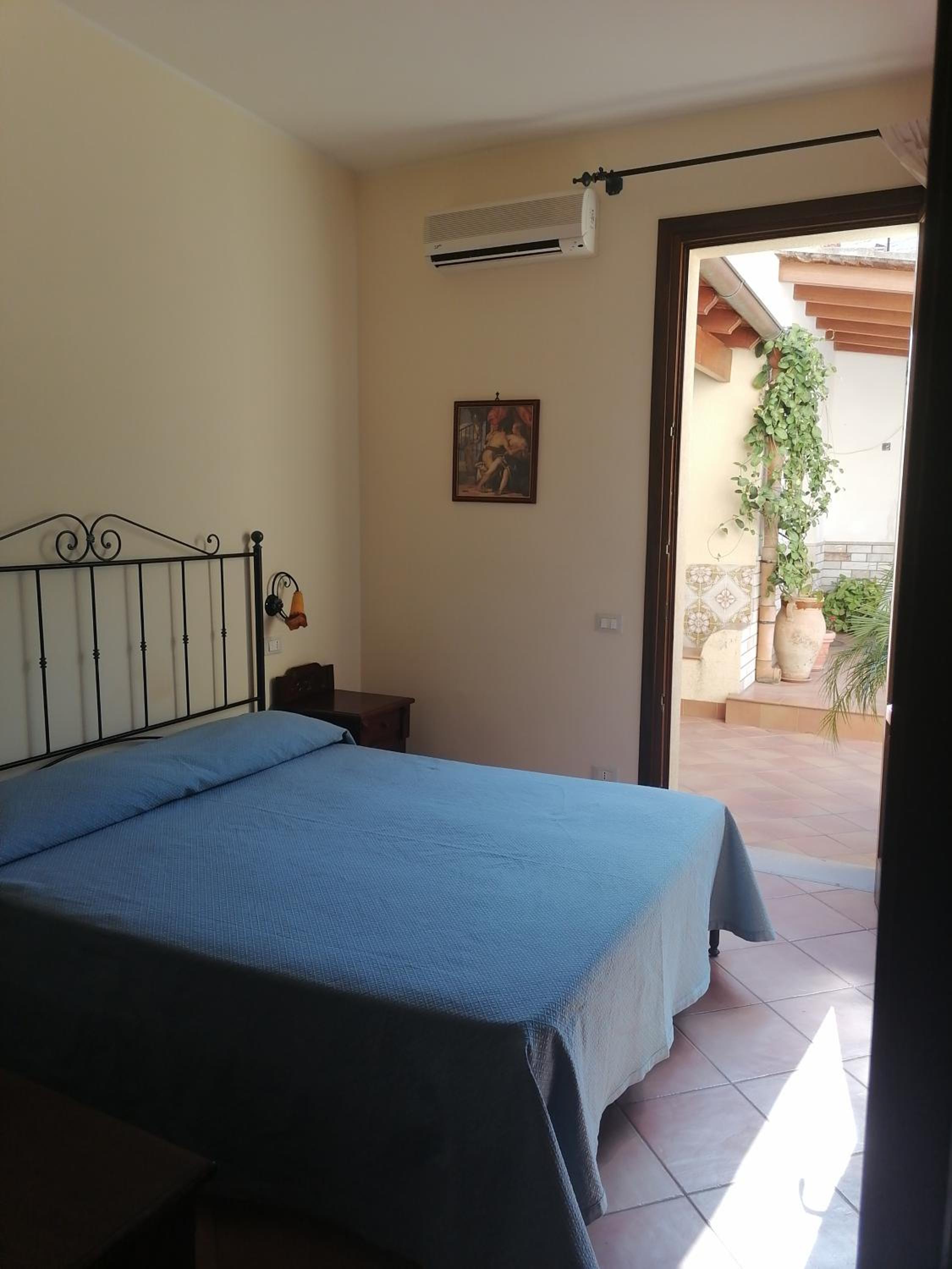 Standard Double or Twin Room with Garden View photo 1