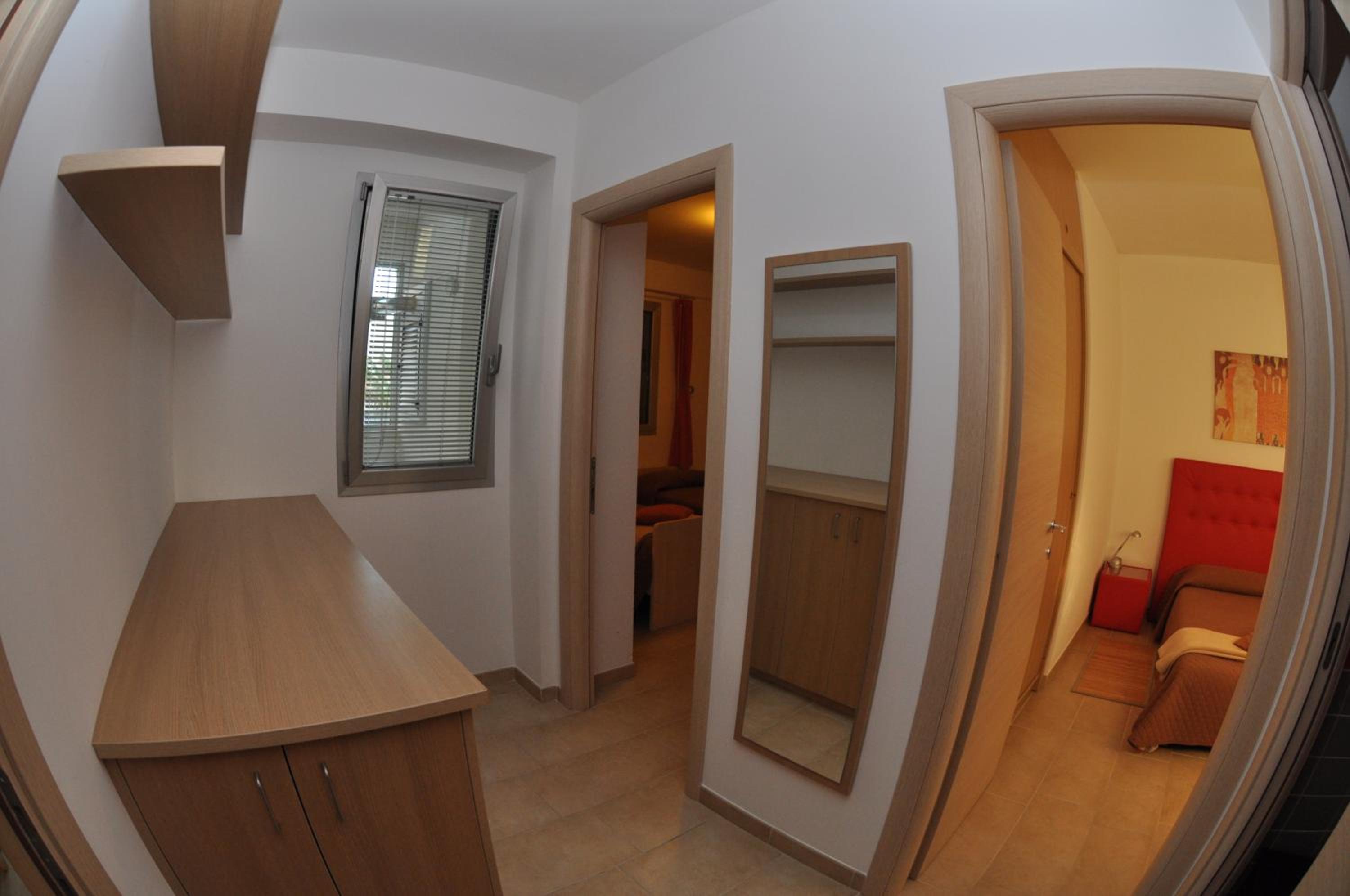 Apartment photo 3