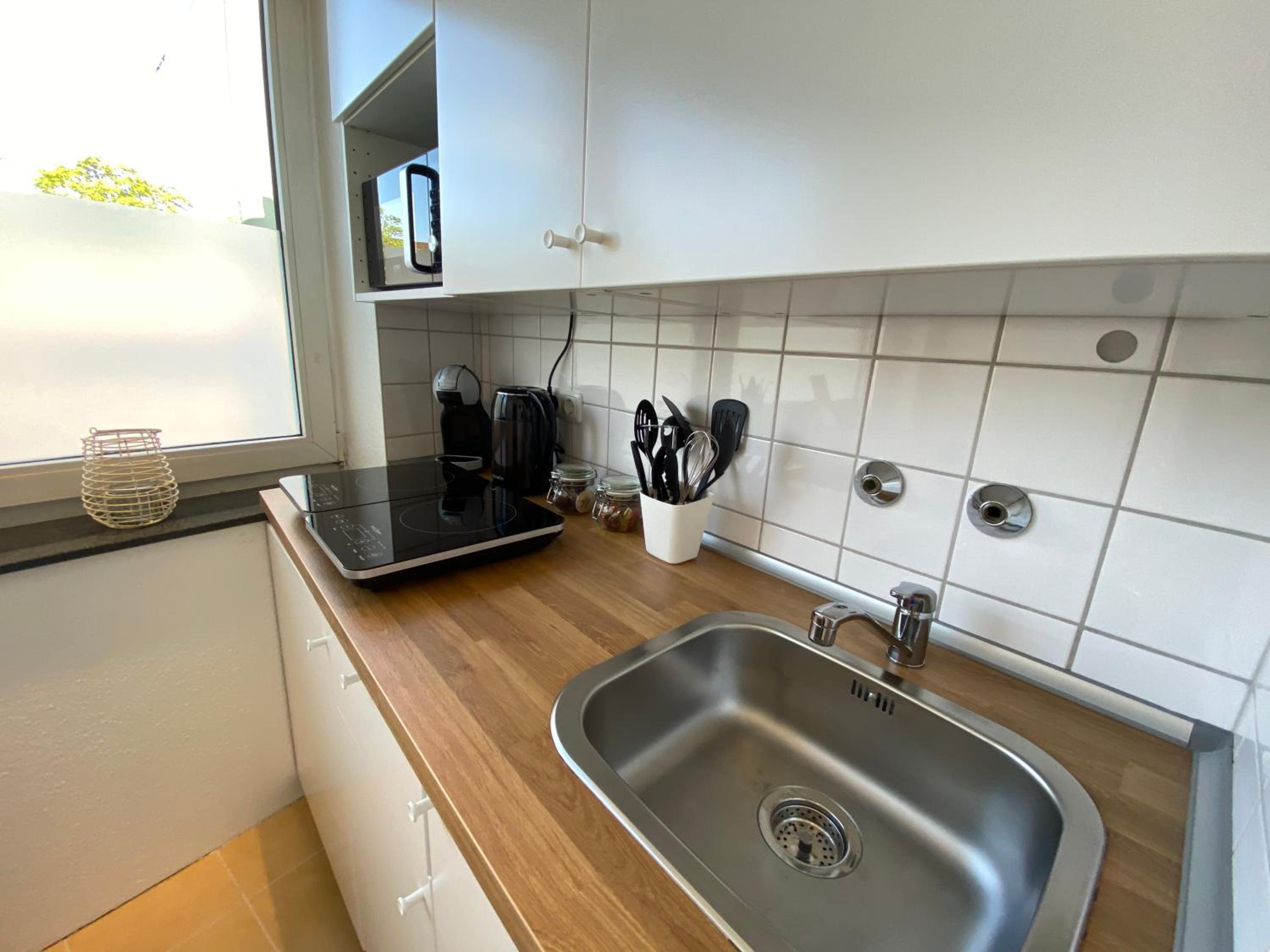 One-Bedroom Apartment - Photo 11
