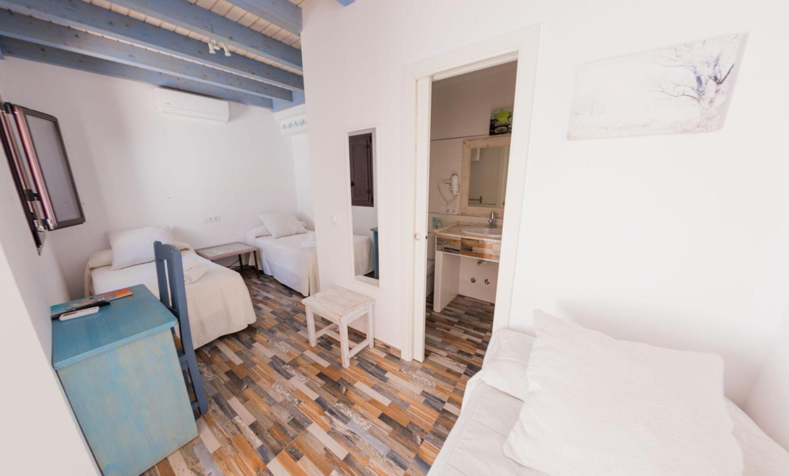 Triple Room photo 3