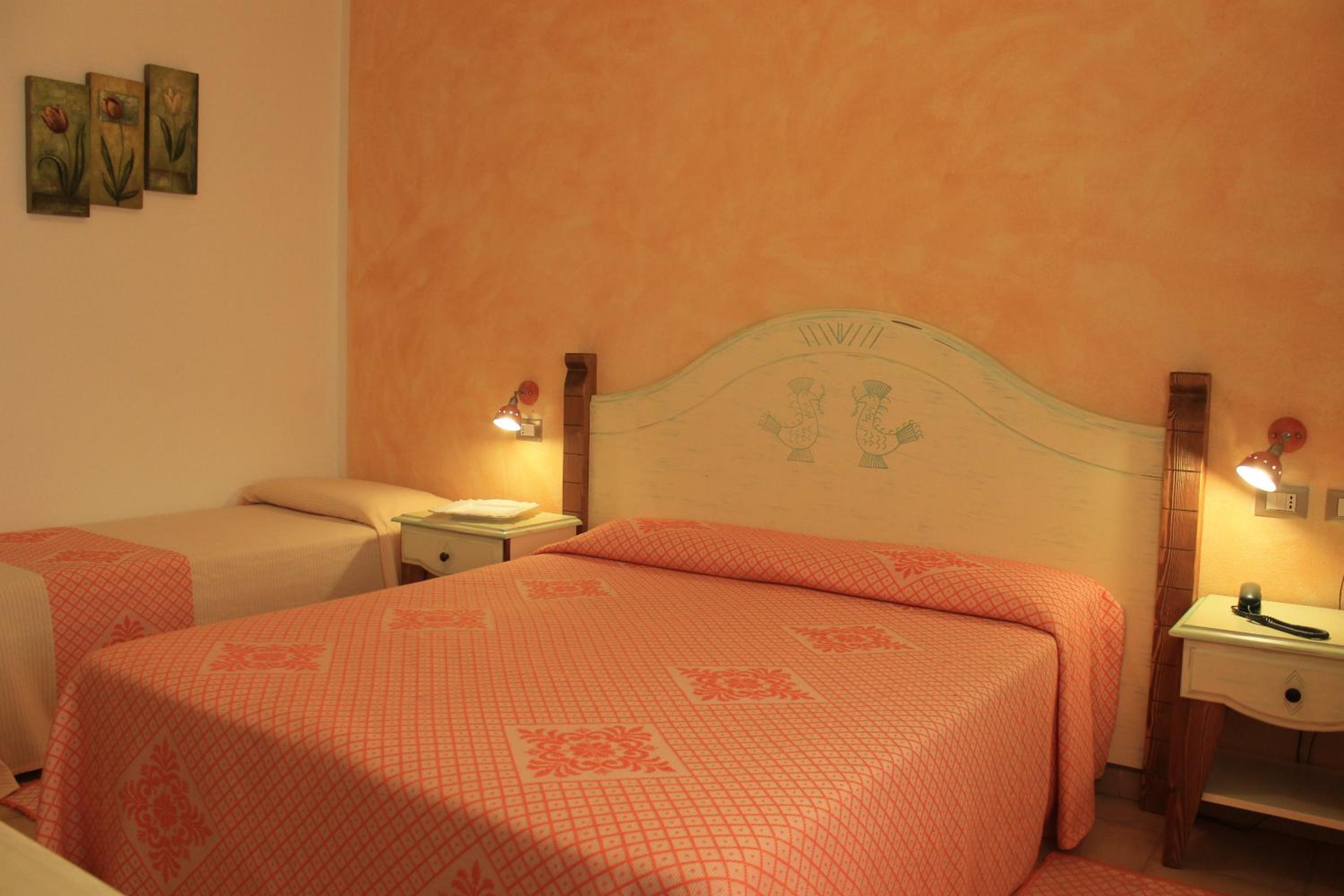 Triple Room with Balcony - Photo 1