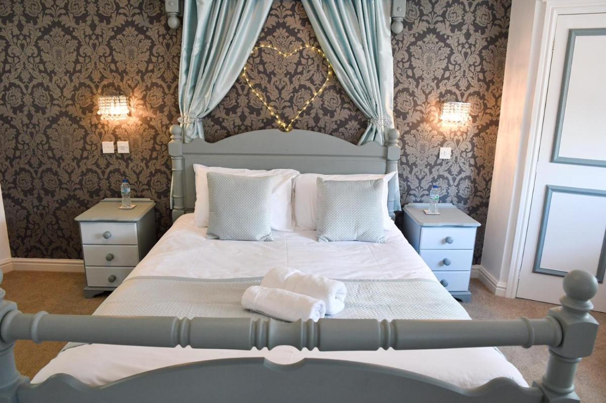 Honeymoon Suite photo 1