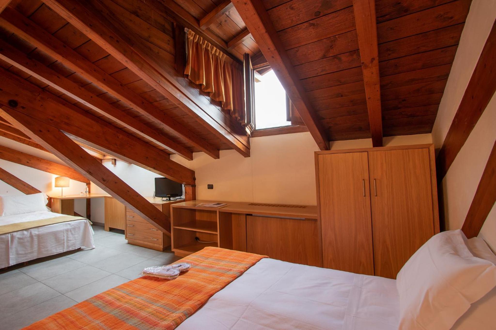 Economy Double or Twin Room - Photo 7