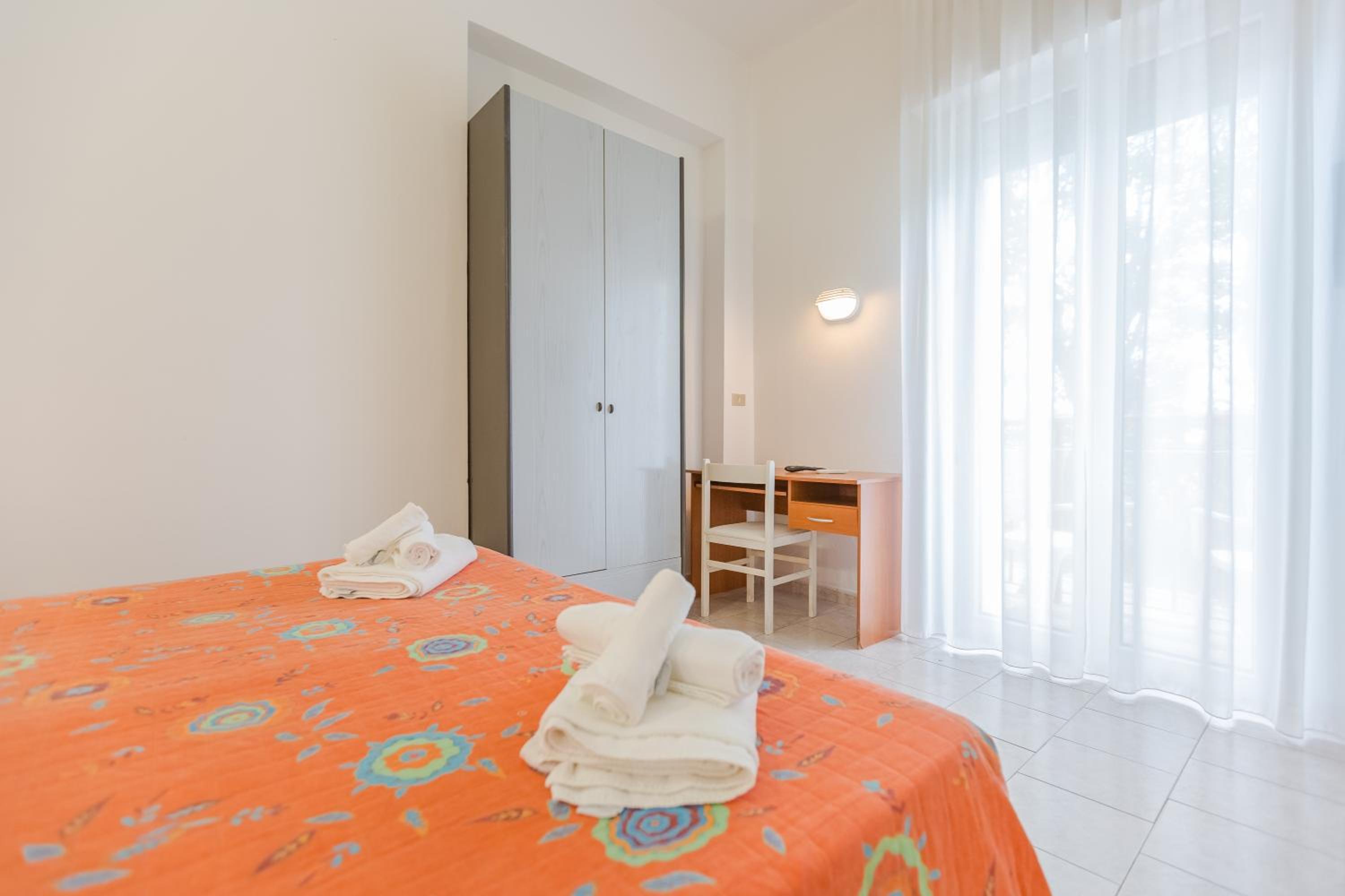 Double or Twin Room with Balcony - Photo 1