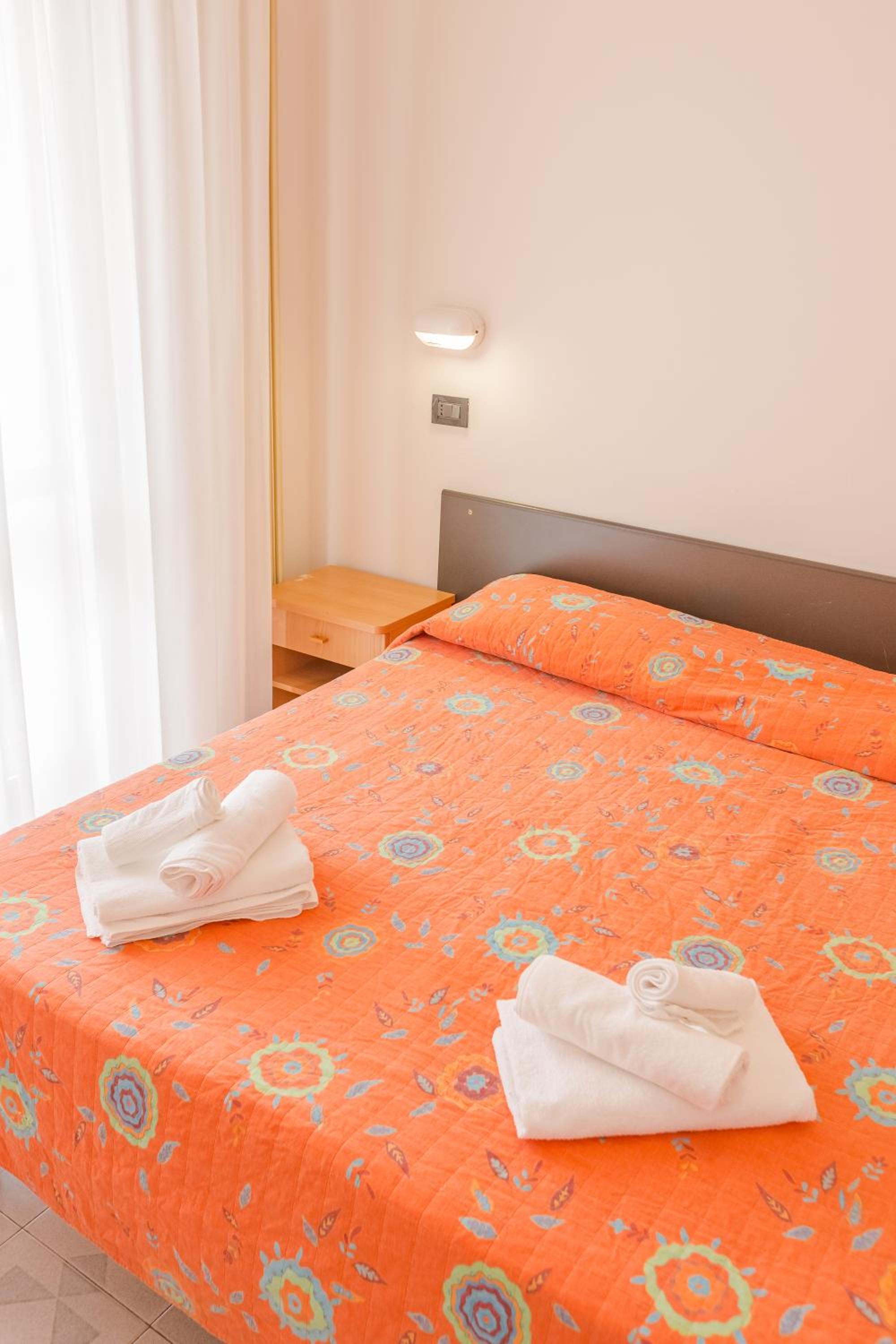 Double or Twin Room with Balcony - Photo 43