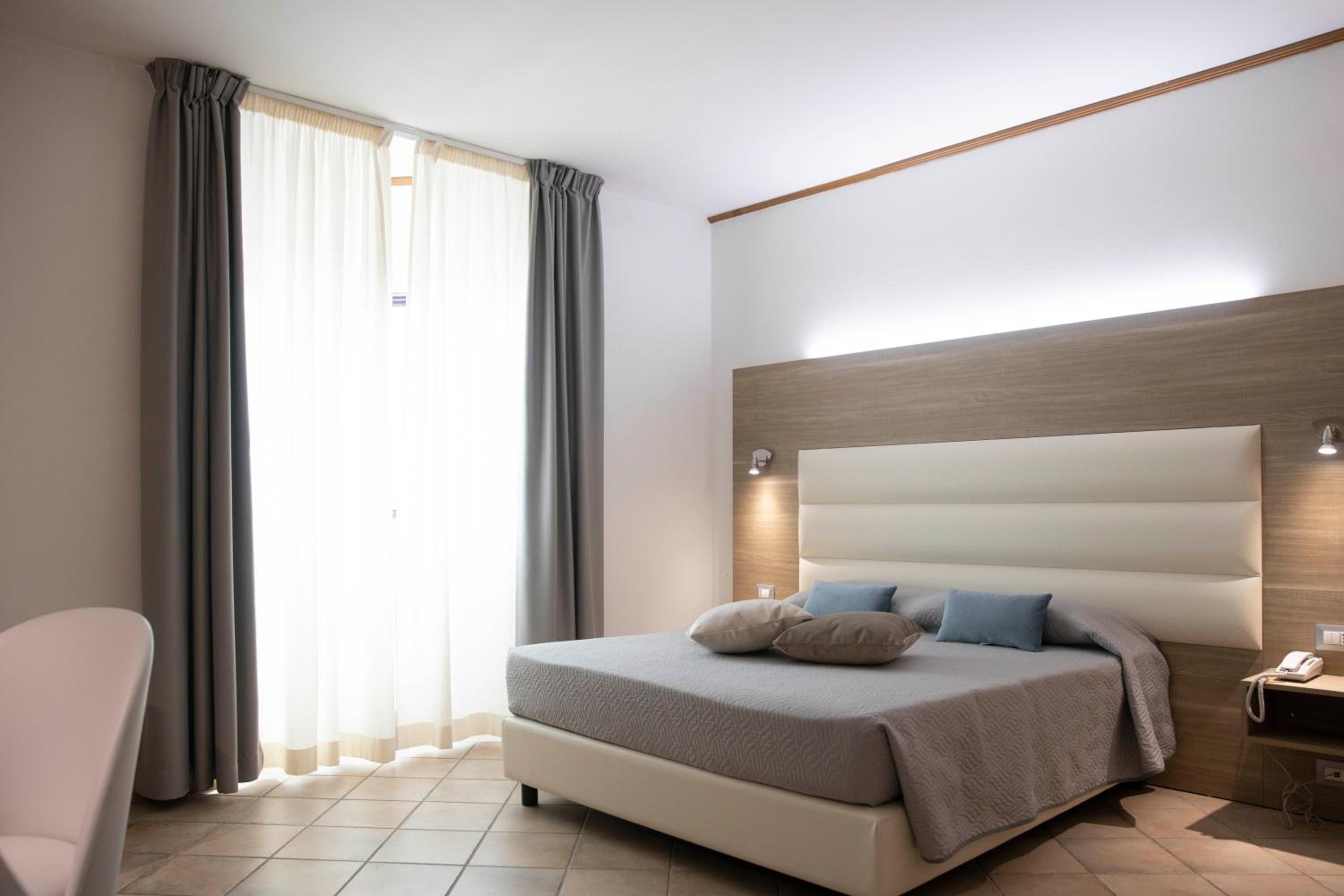 Double Room - Photo 23