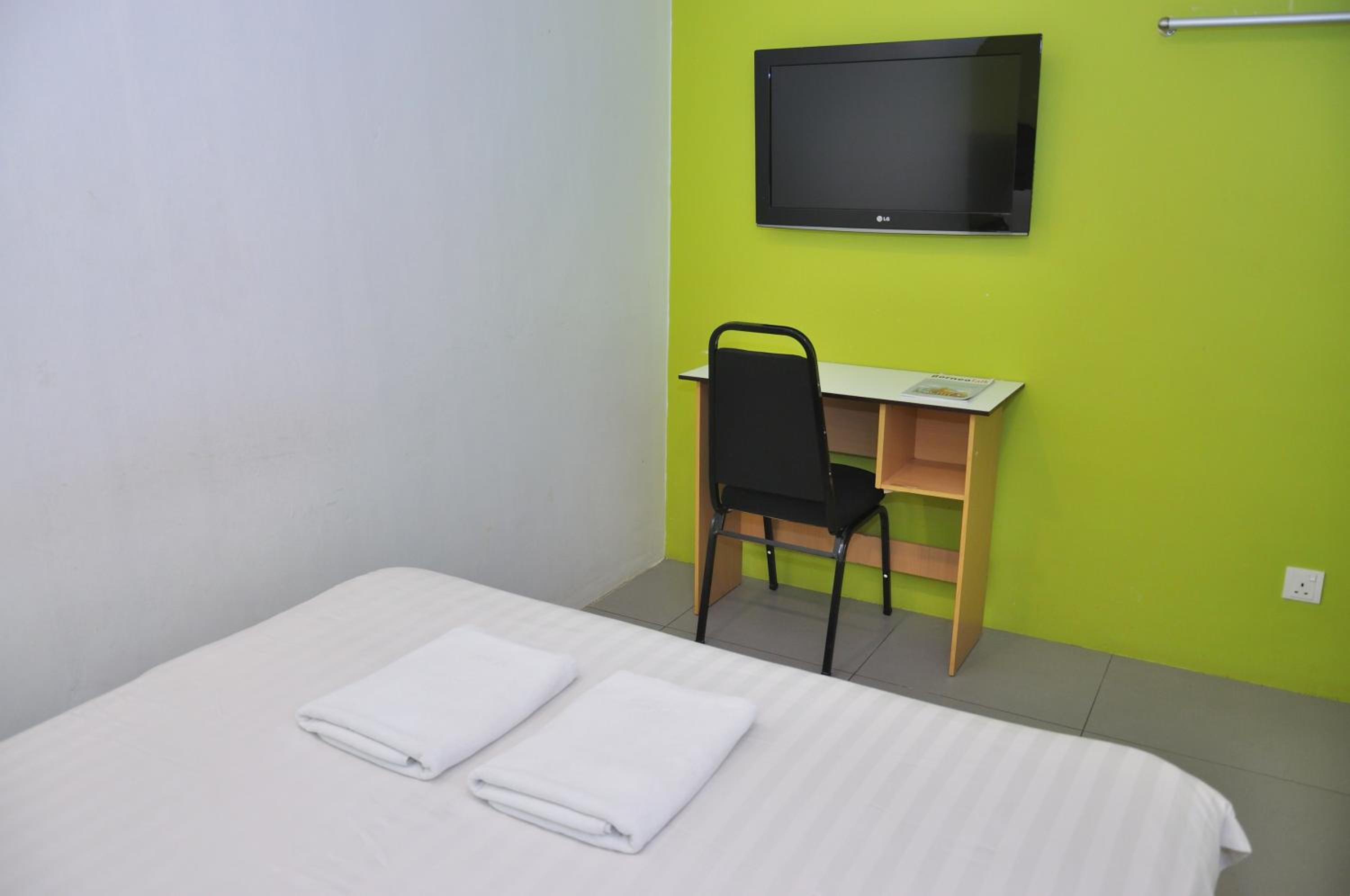 Double Room (without window) - Photo 8
