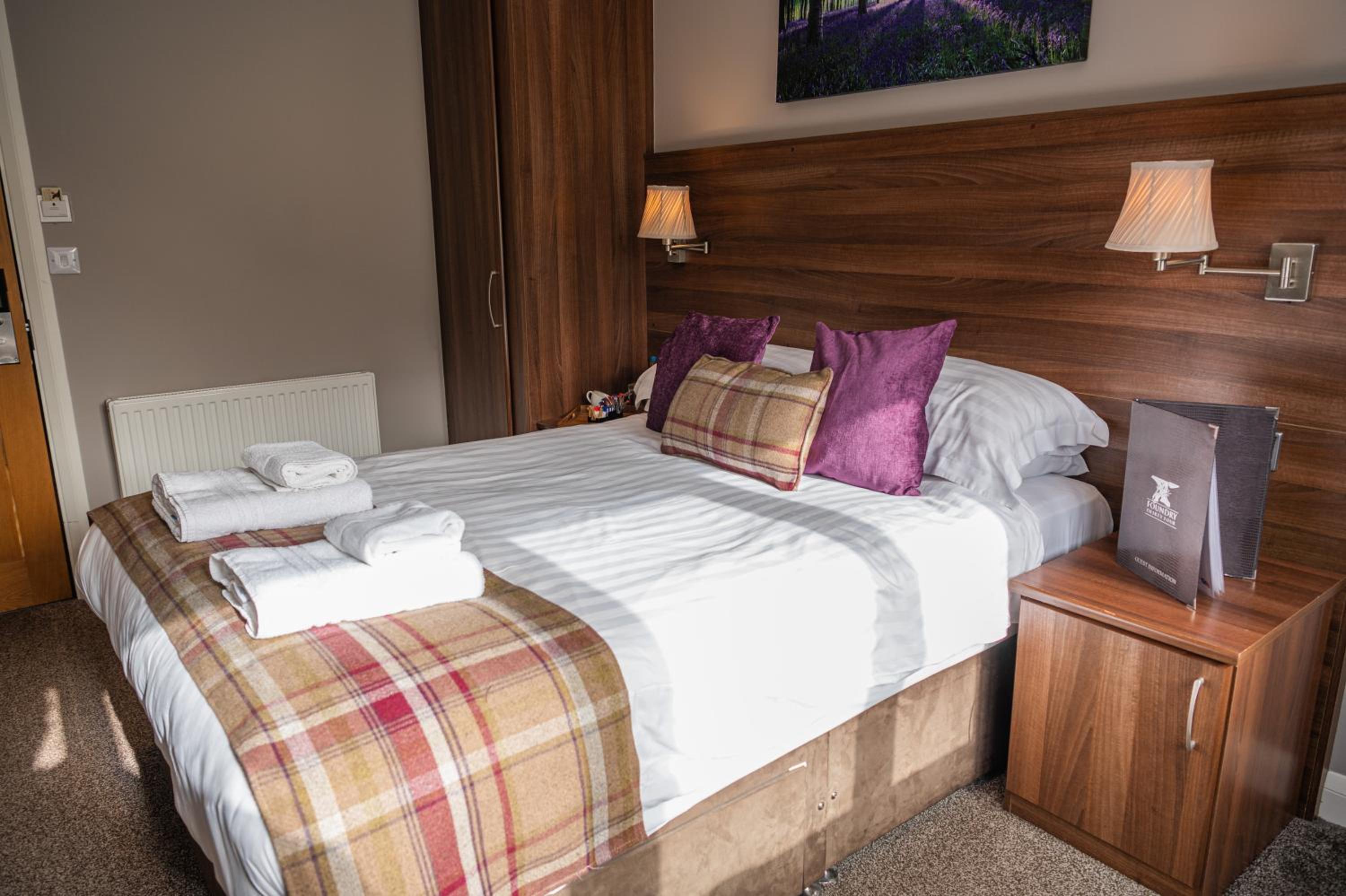 Superior Double or Twin Room photo 3