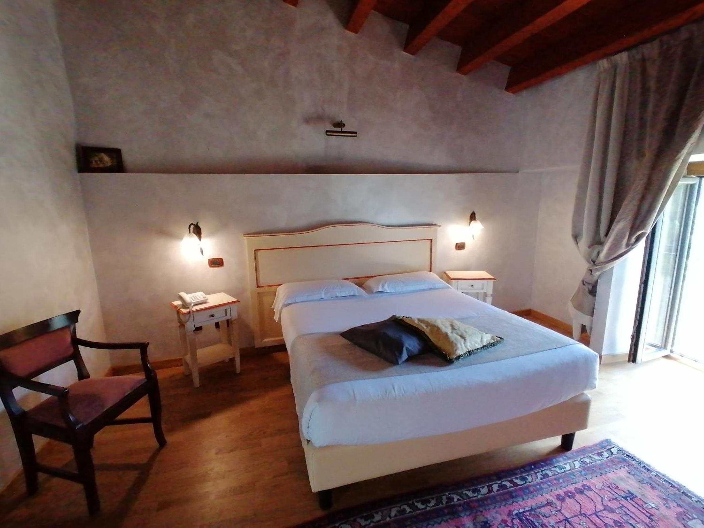 Basic Triple Room - Photo 1