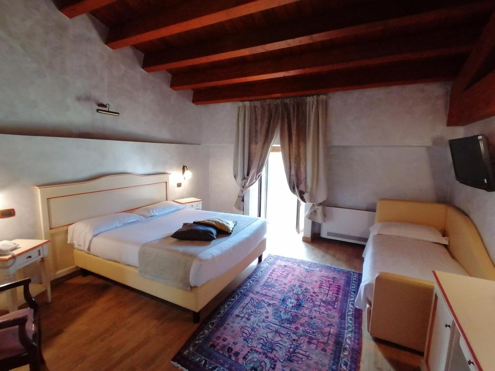 Basic Triple Room - Photo 3