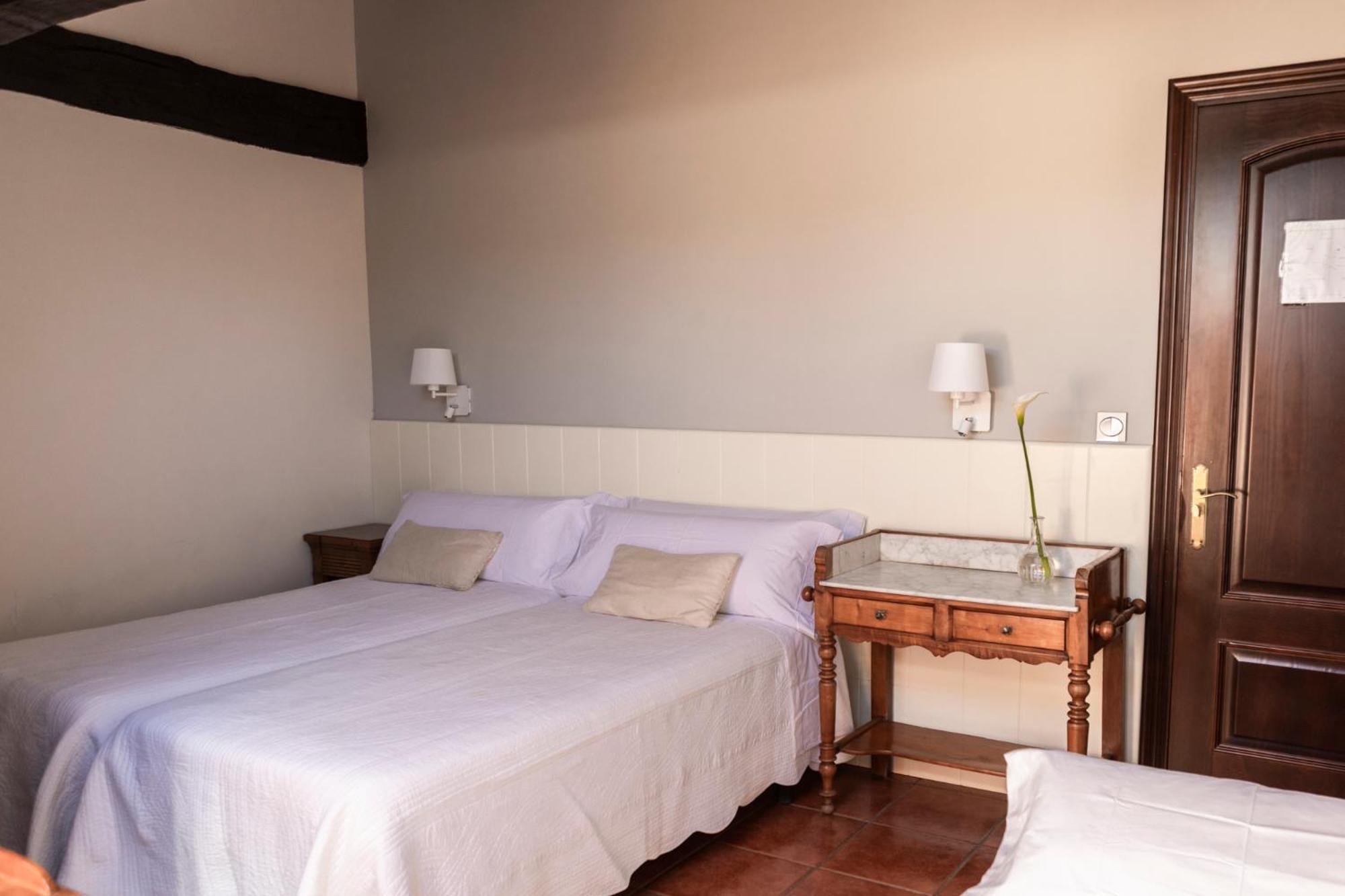Habitación Doble o con Dos Camas con Cama Adicional