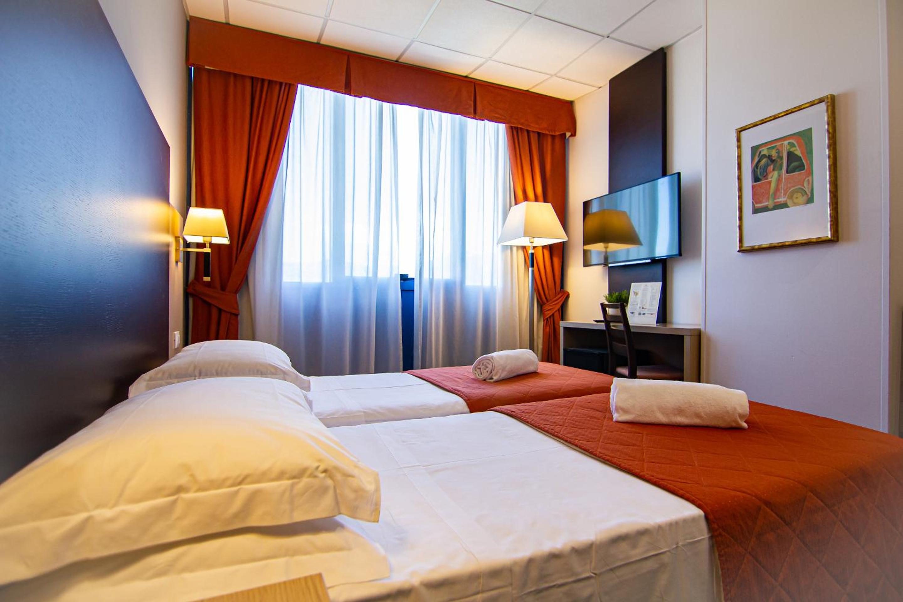 Economy Double or Twin Room - Photo 1