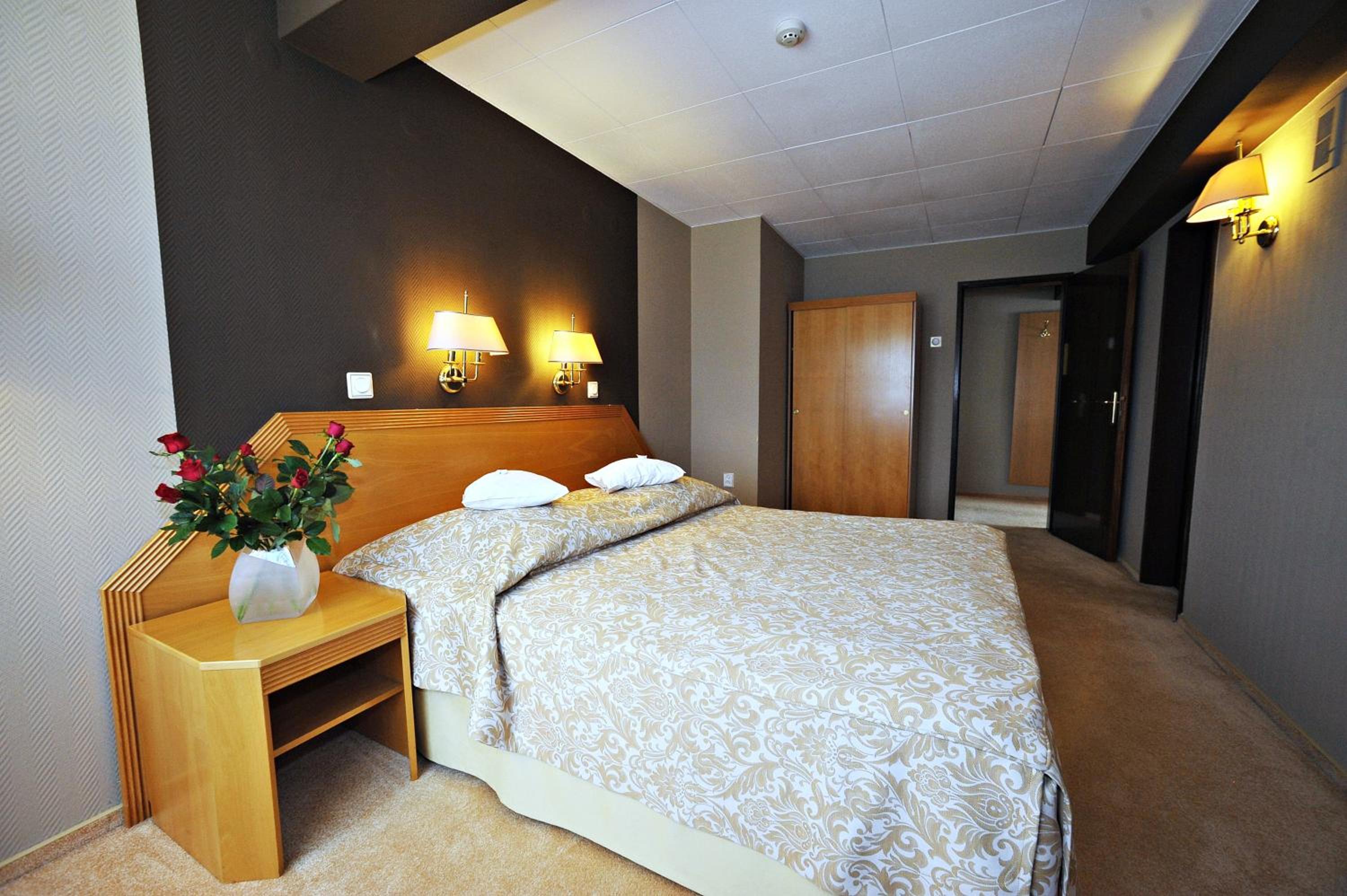 Apartment - Photo 1