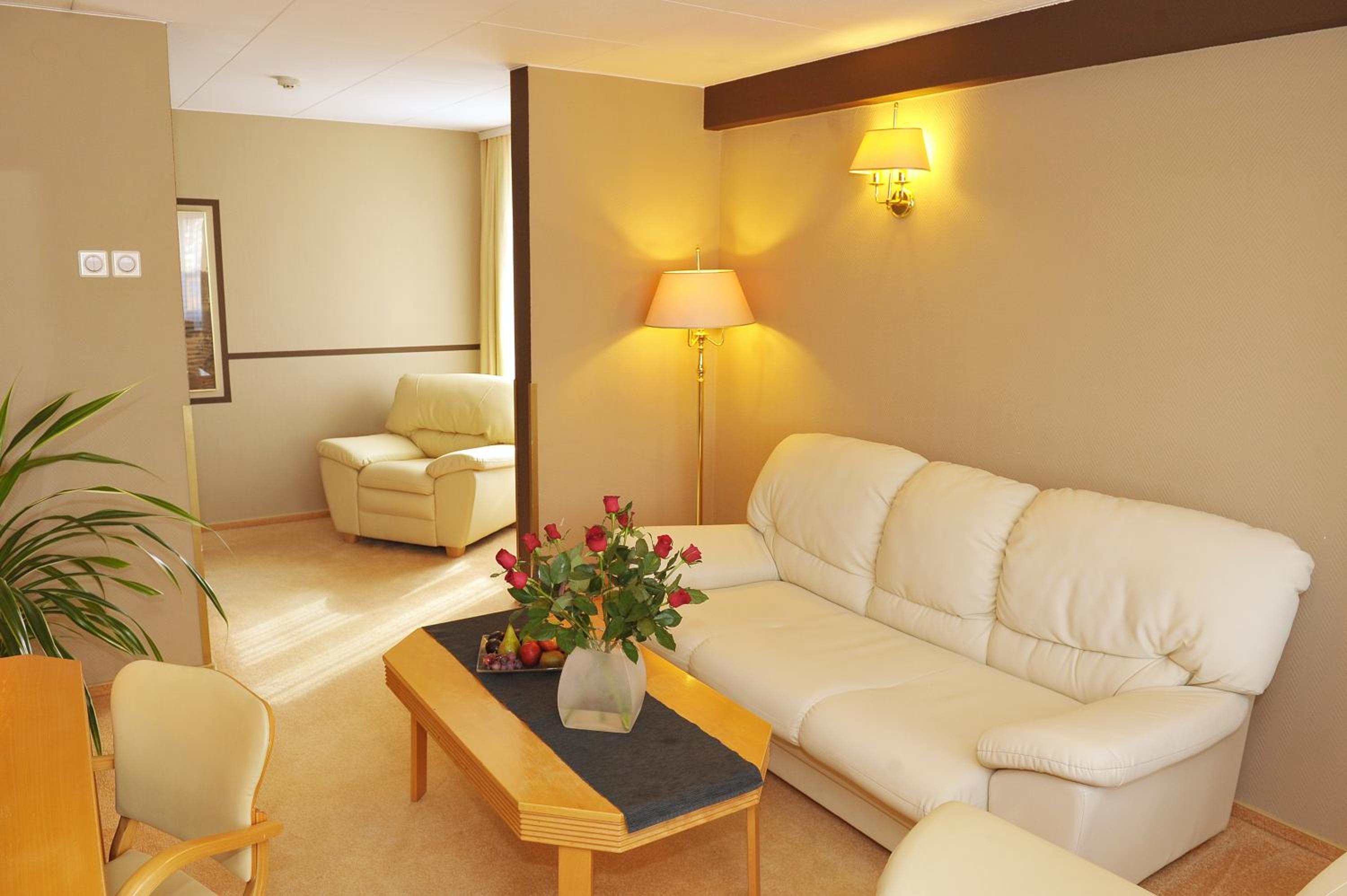 Apartment - Photo 3