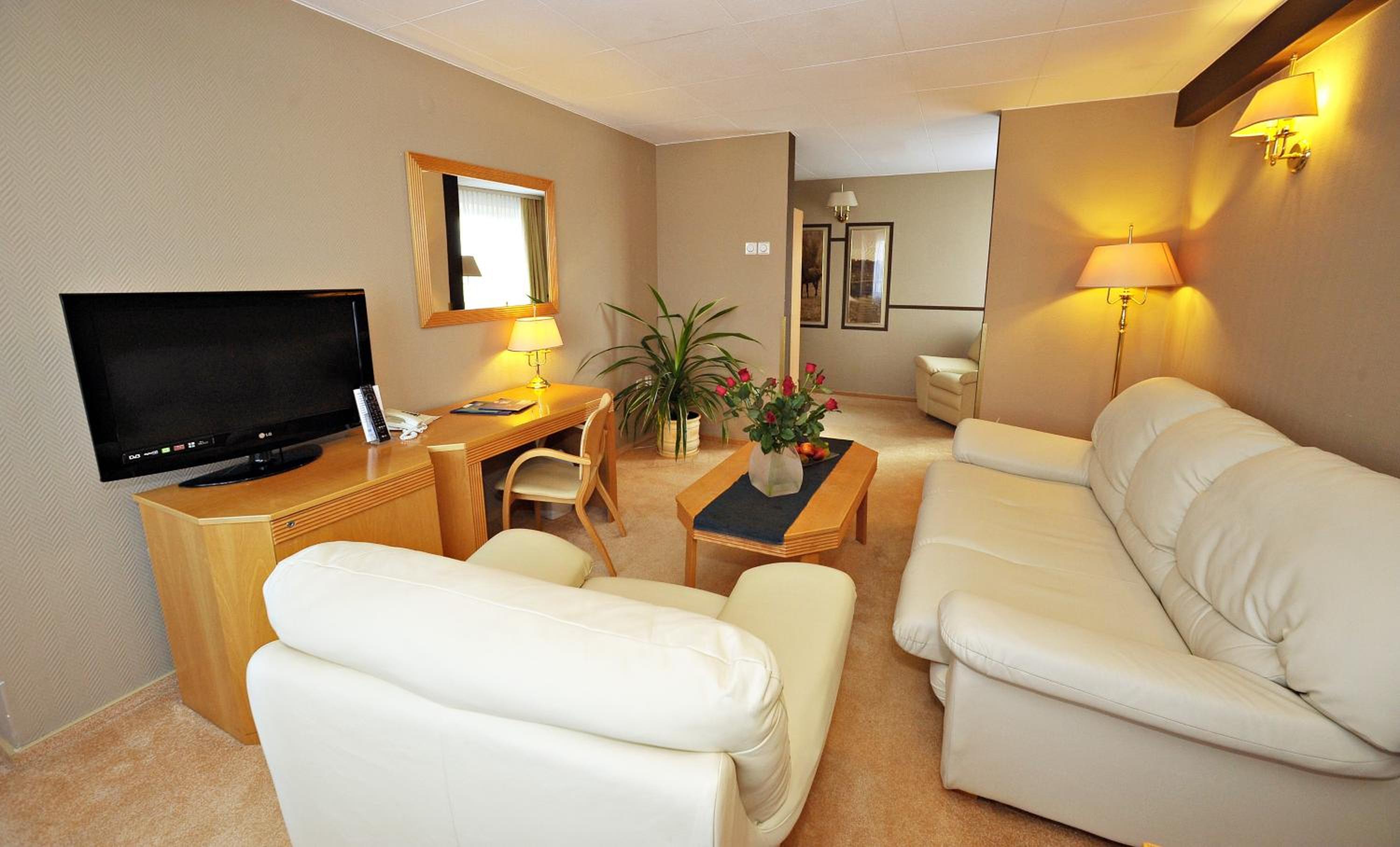 Apartment - Photo 2