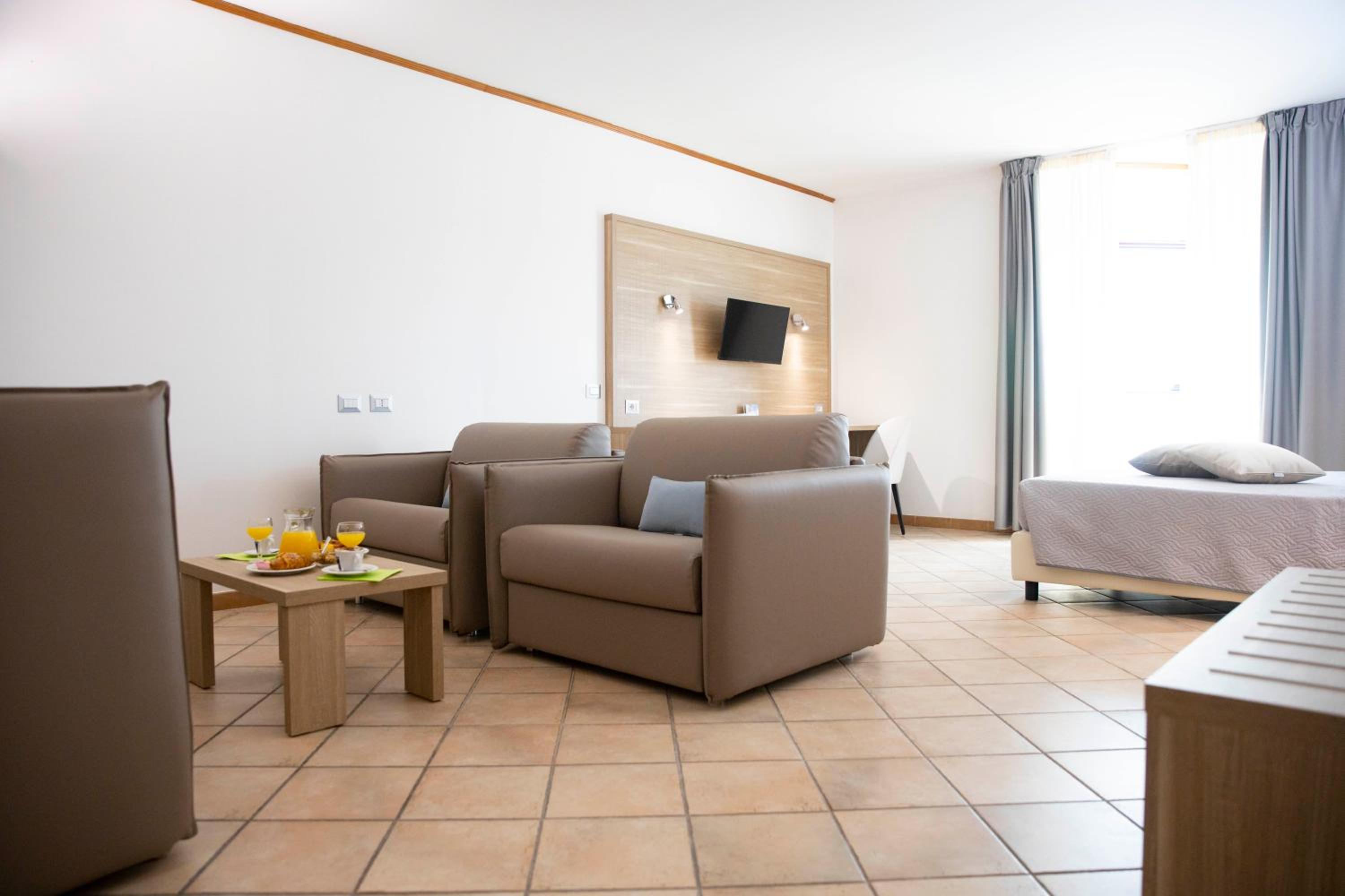 Double Room - Photo 40