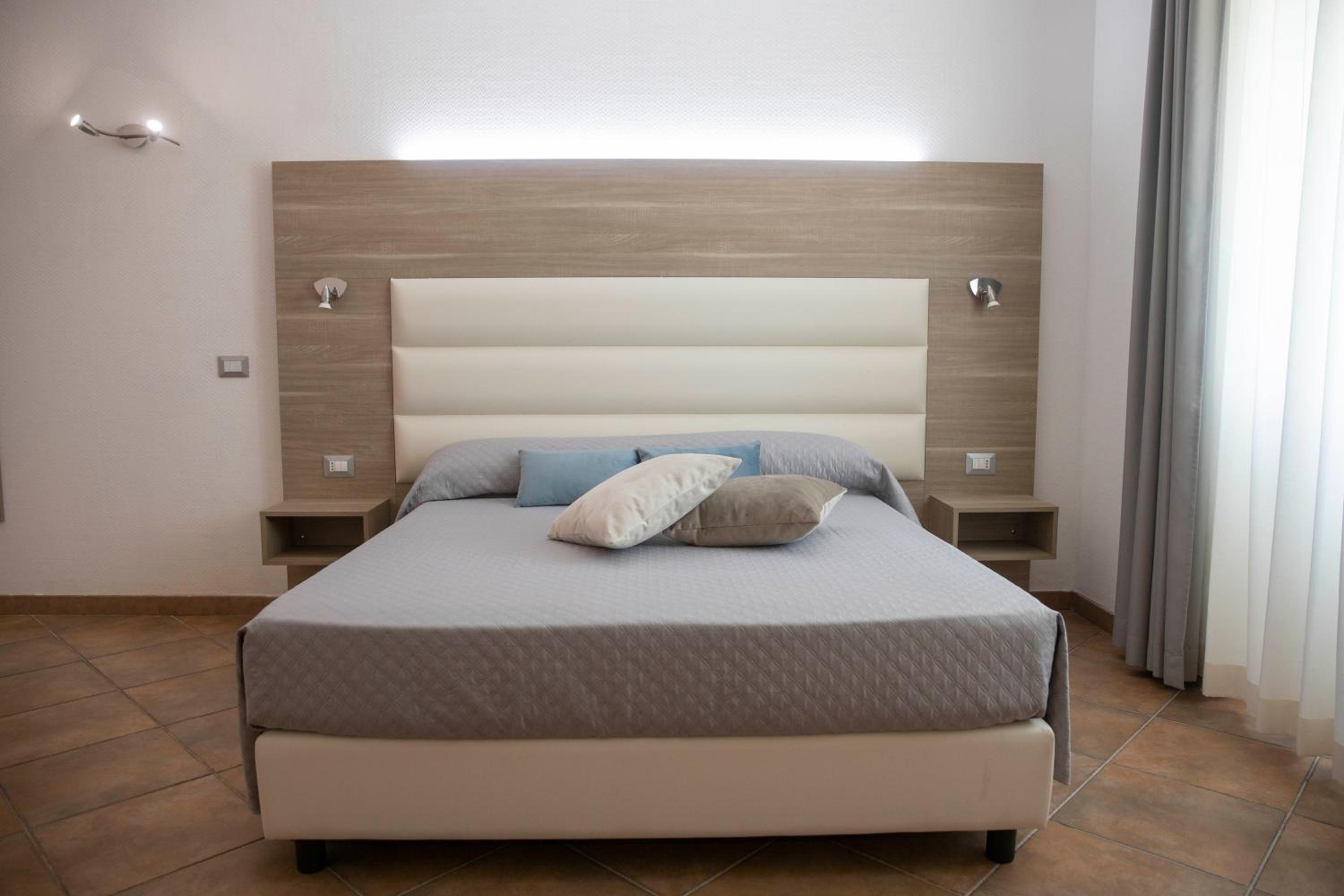 Double Room - Photo 19
