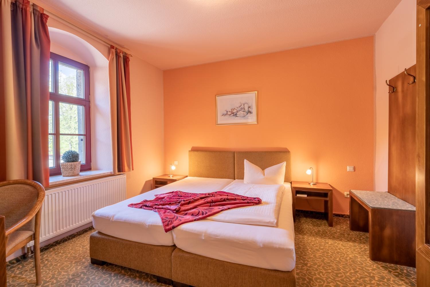 Double Room with Private Bathroom - Photo 4