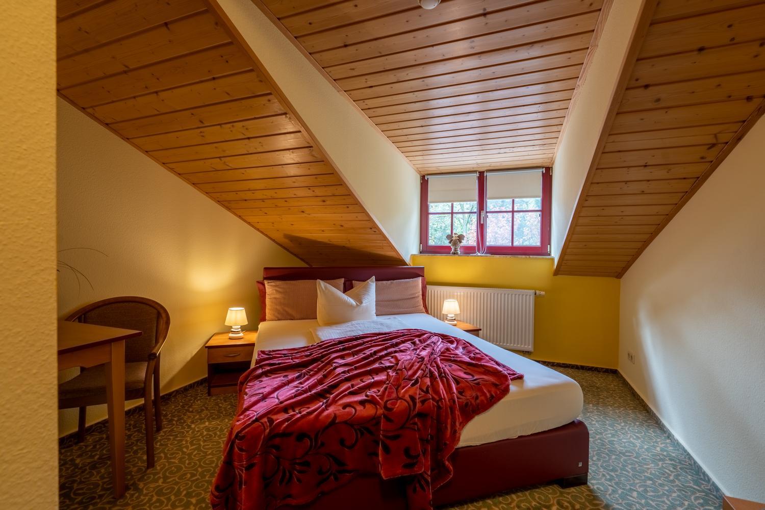 Double Room with Private Bathroom - Photo 5