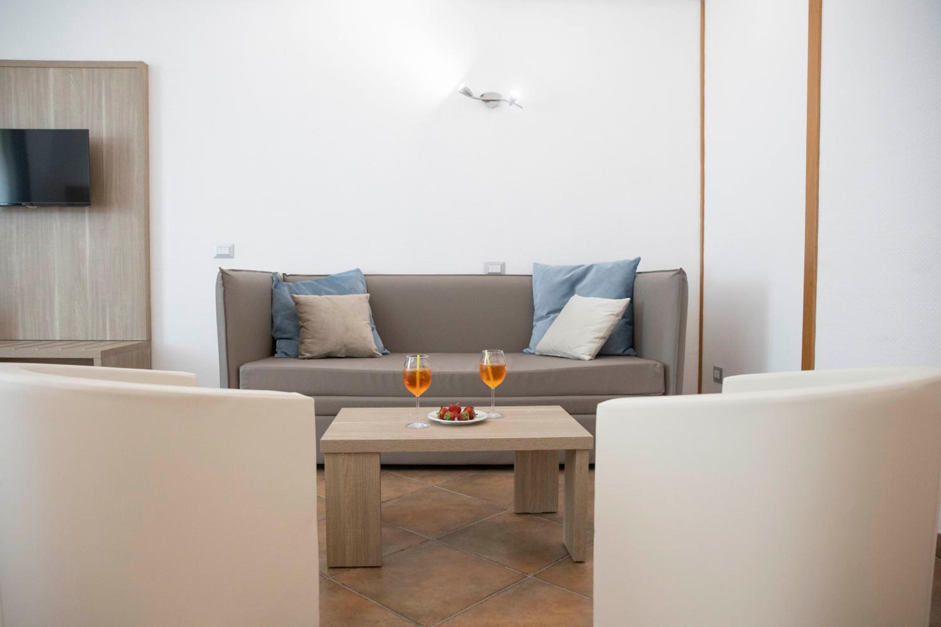Double Room - Photo 21