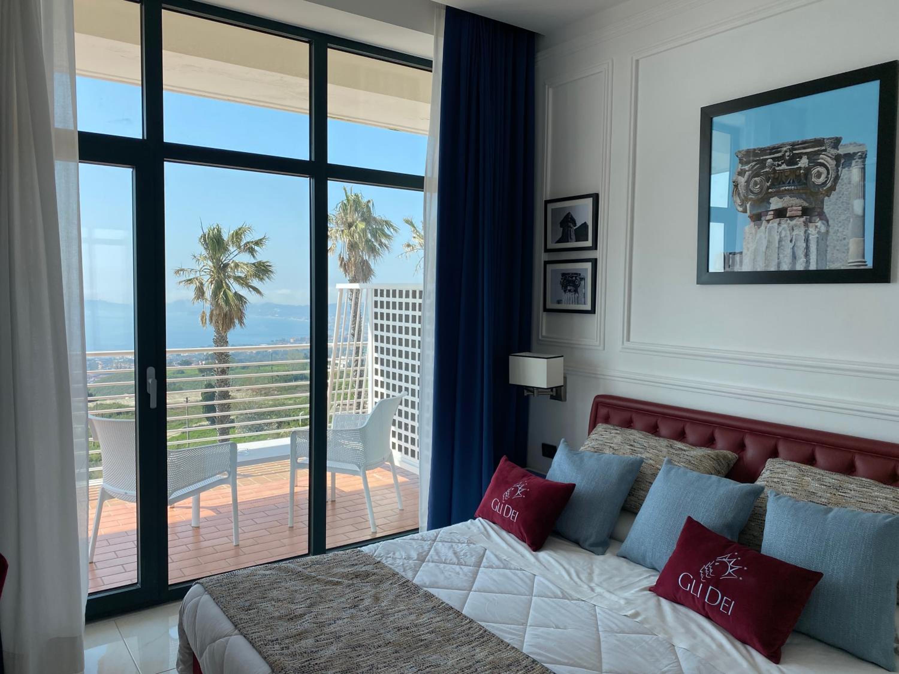 Superior Twin Room with Sea View photo 3