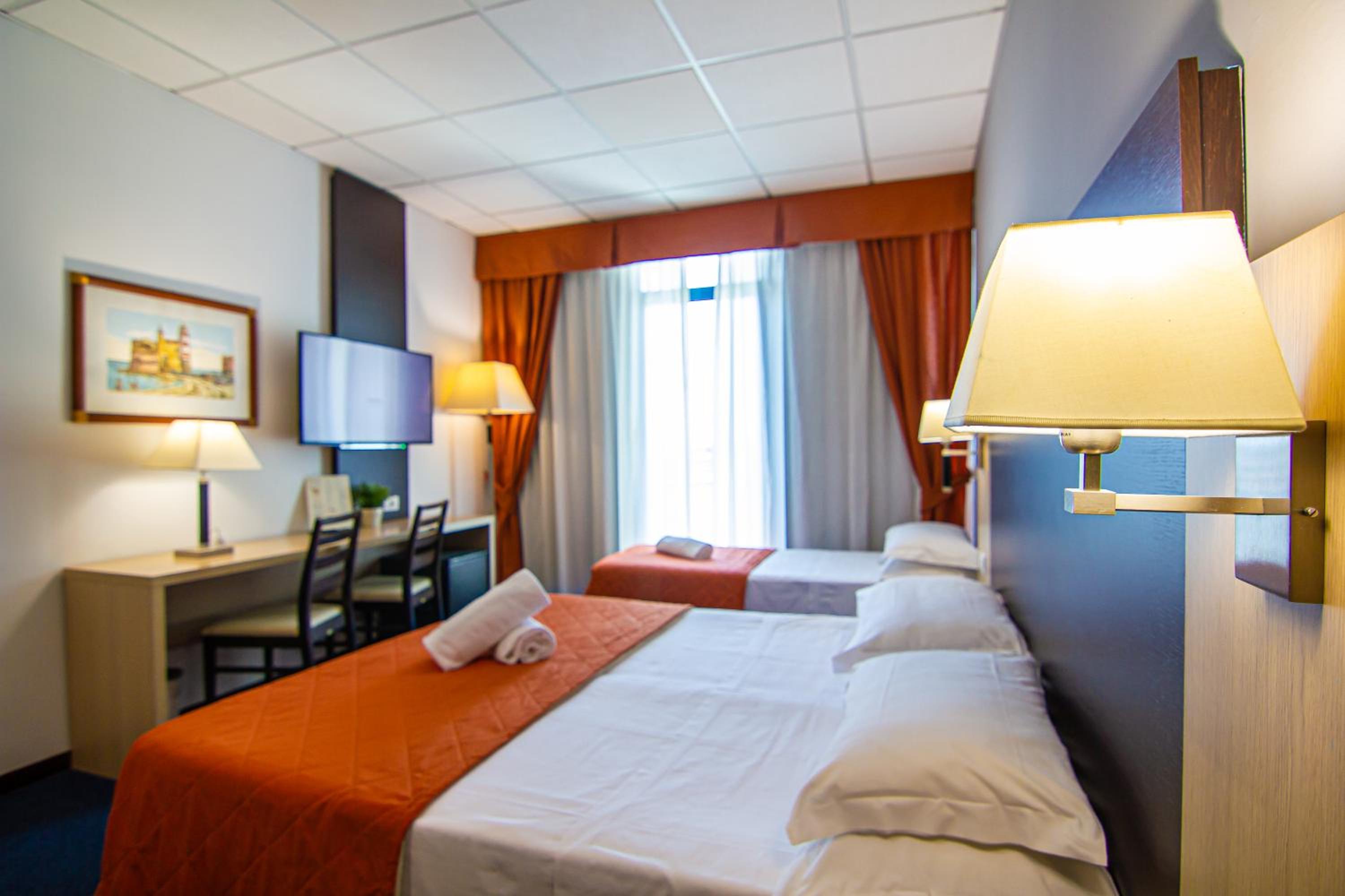 Economy Triple Room With Balcony photo 2