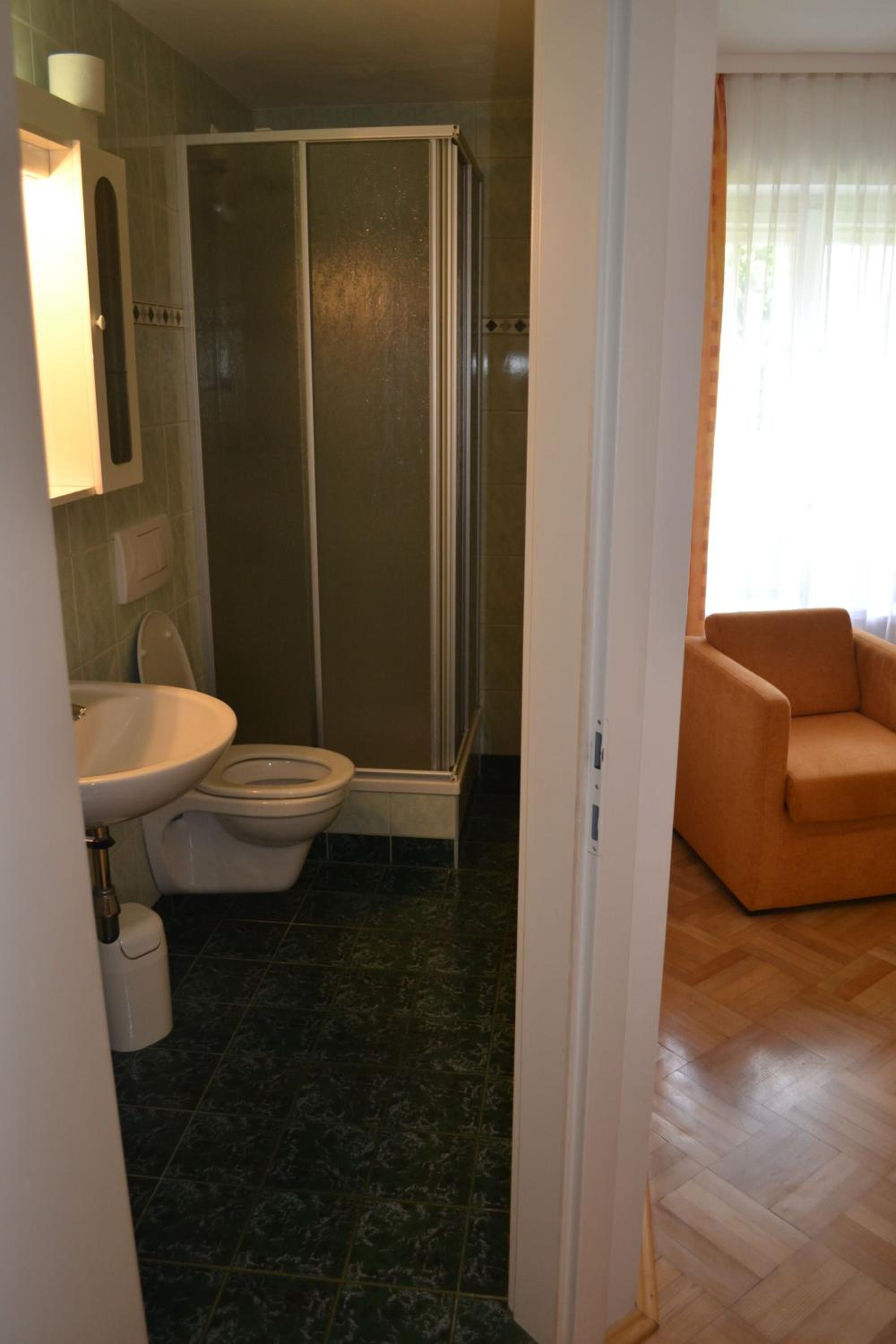 Apartment photo 3
