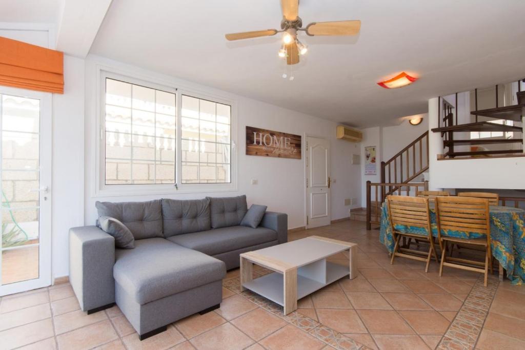 Three-Bedroom Villa photo 2