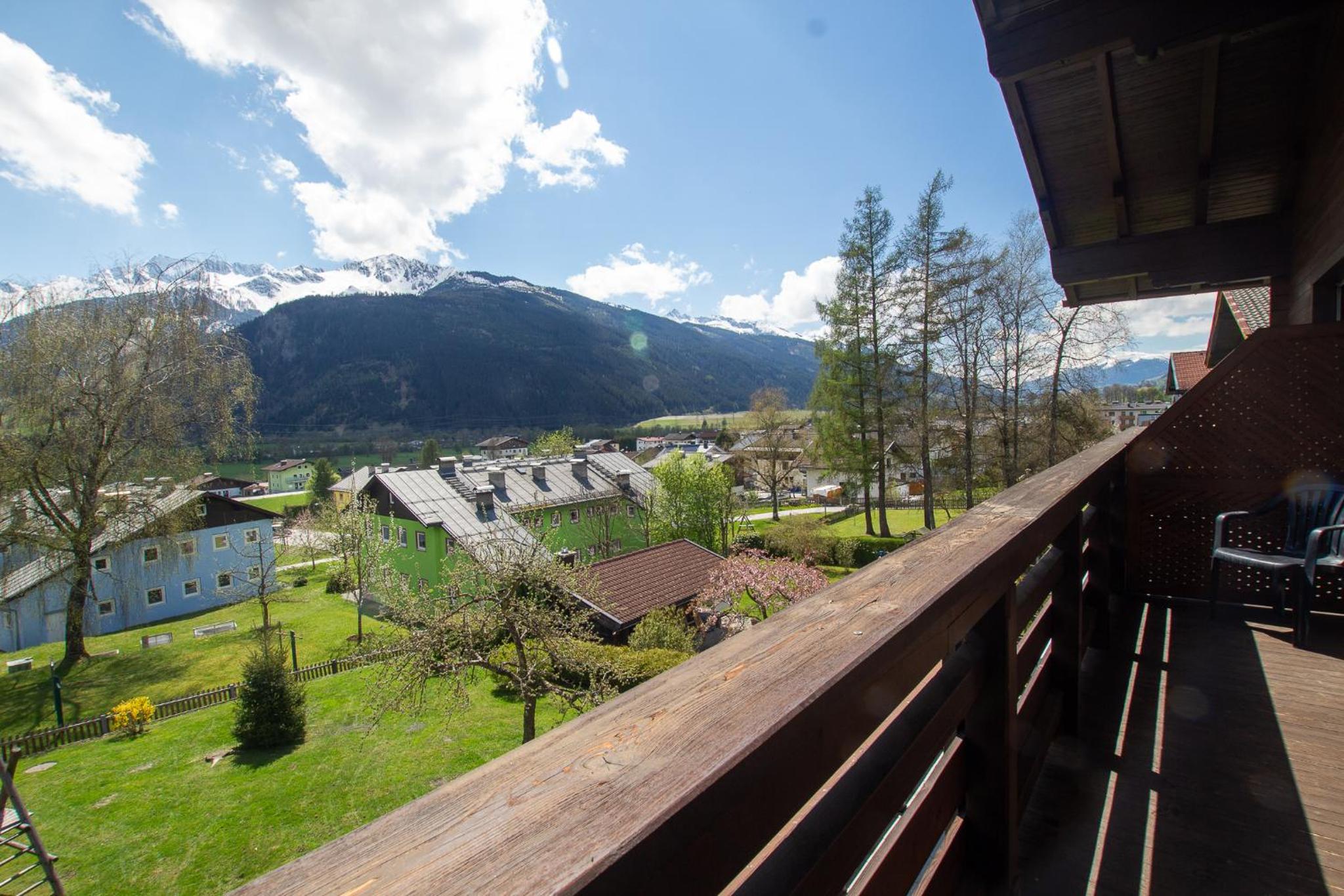 Apartment with Mountain View photo 2