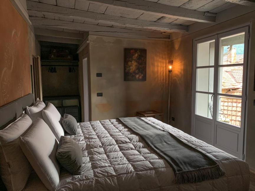 Deluxe King Room photo 1