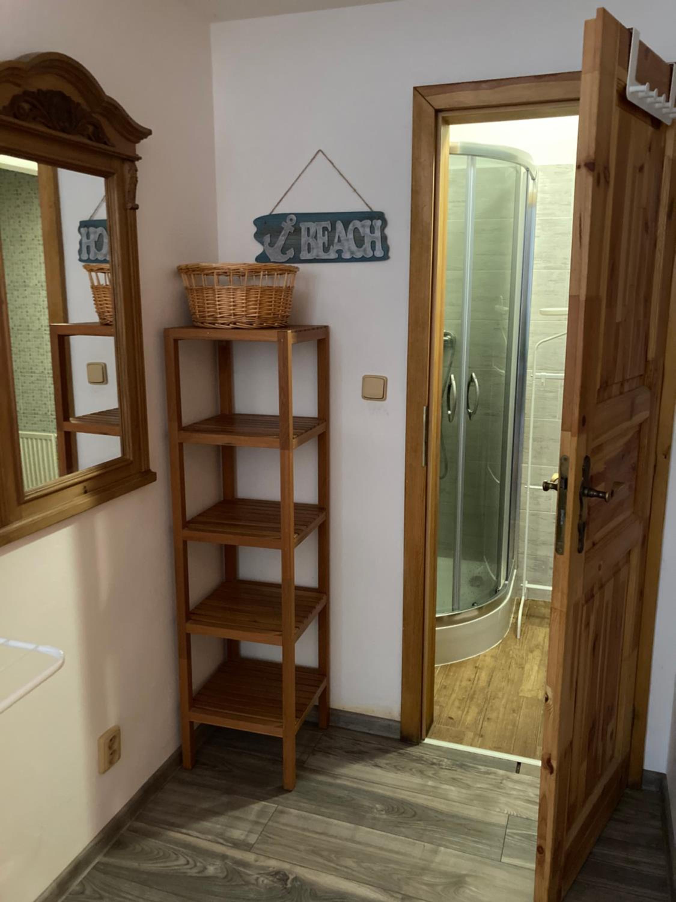 Family Room - Photo 4
