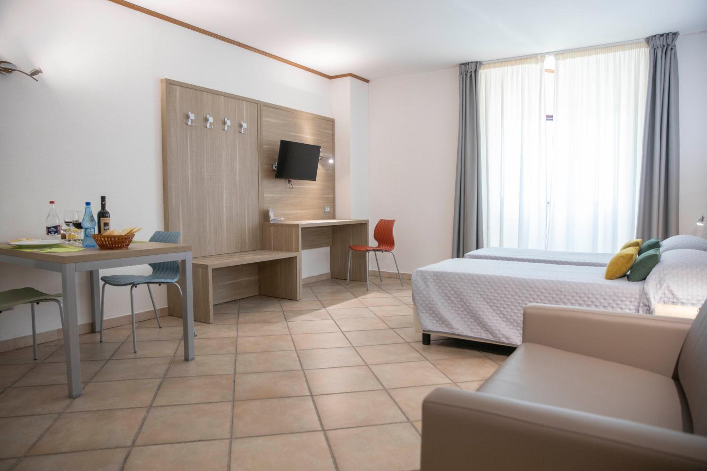 Double Room - Photo 29