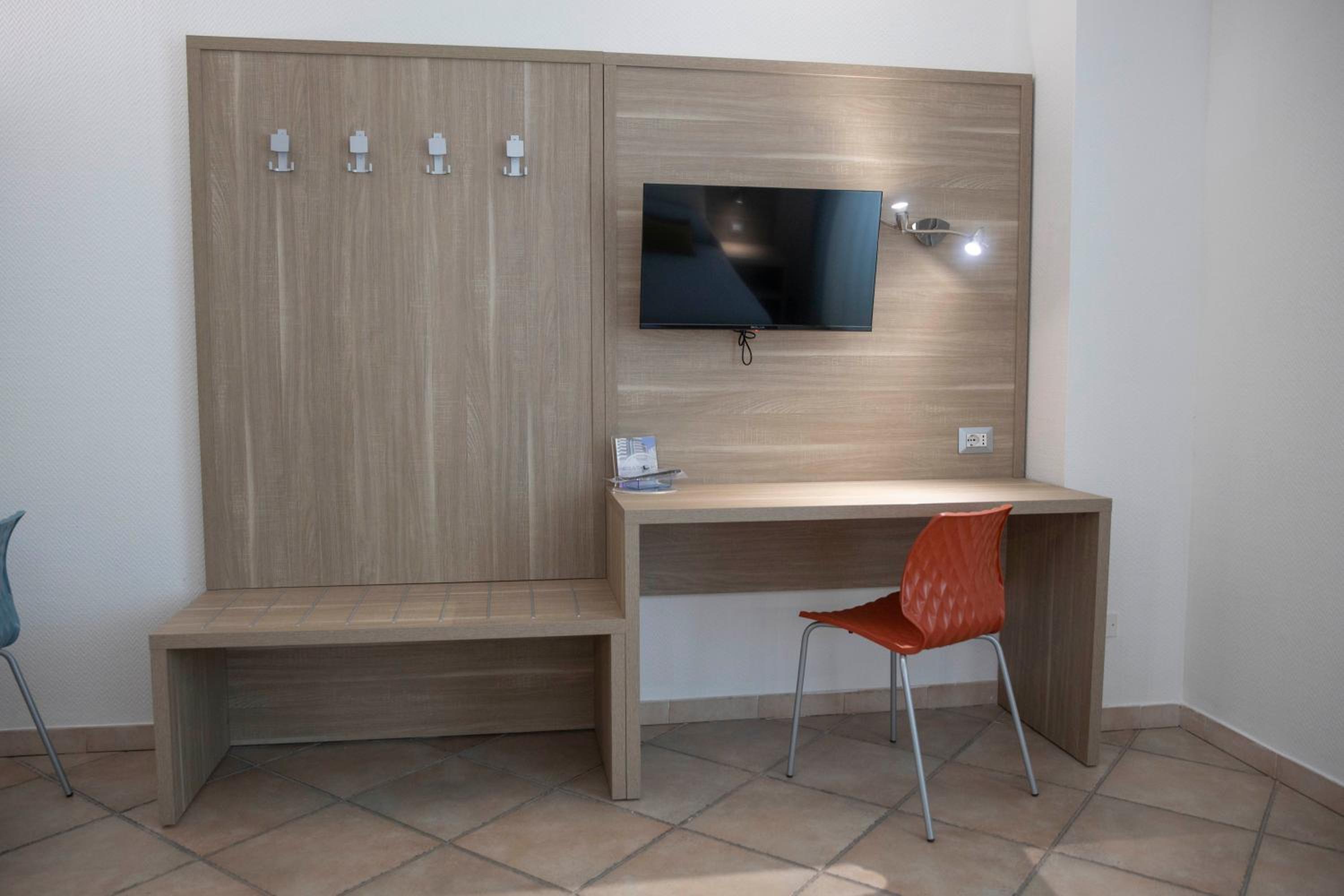 Double Room - Photo 30