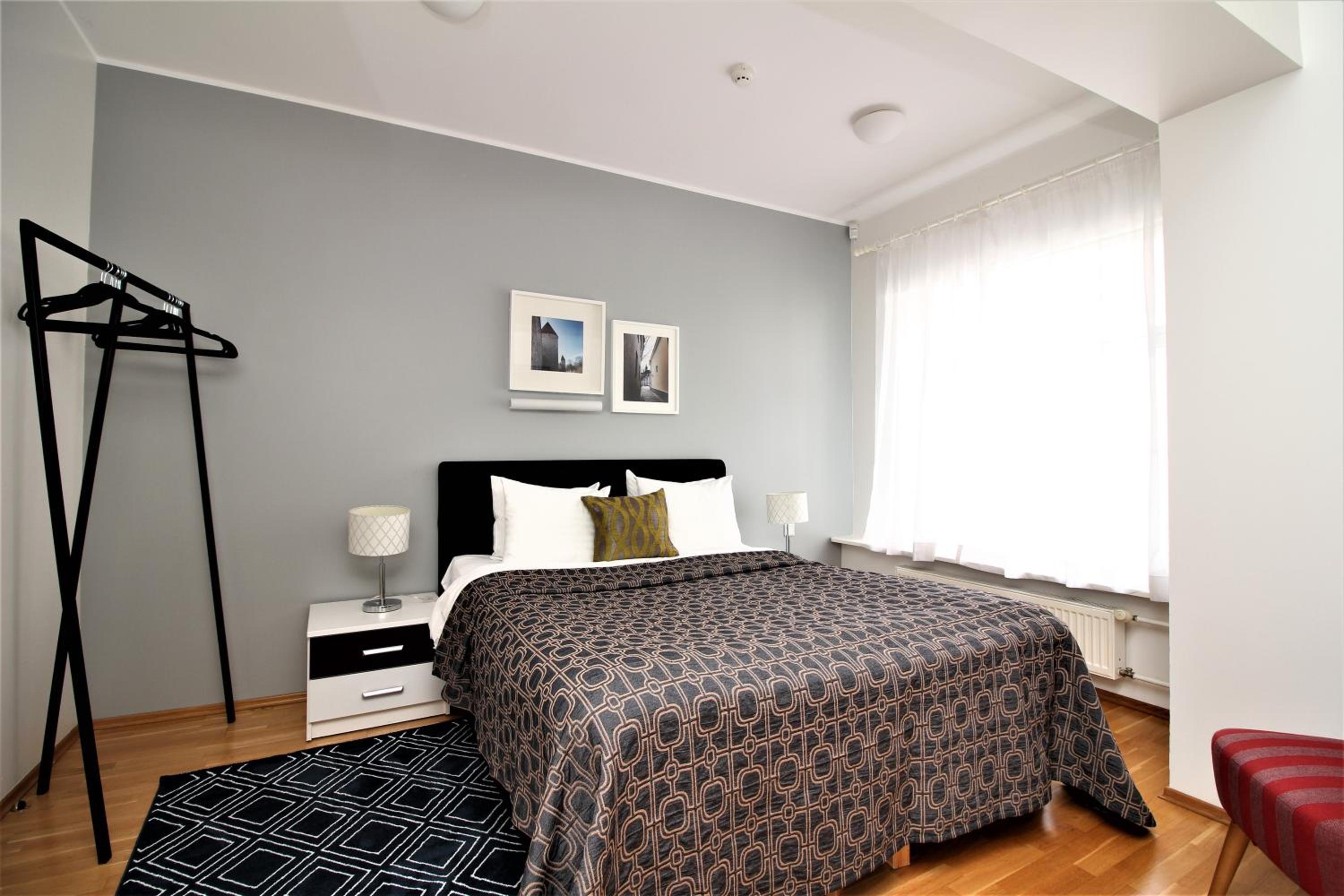 Two-Bedroom Apartment - Suur Karja 4