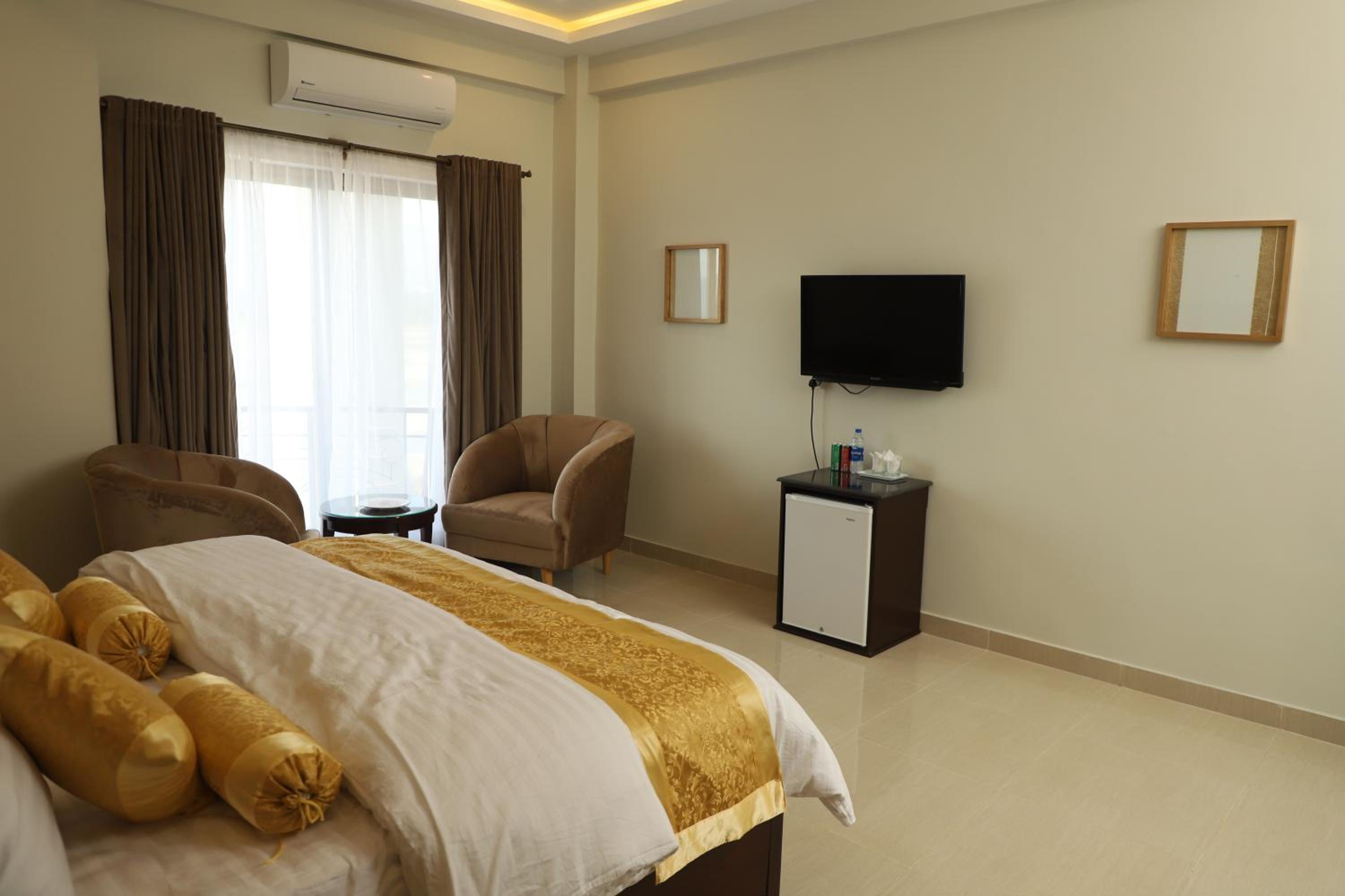 King Room with Balcony photo 2