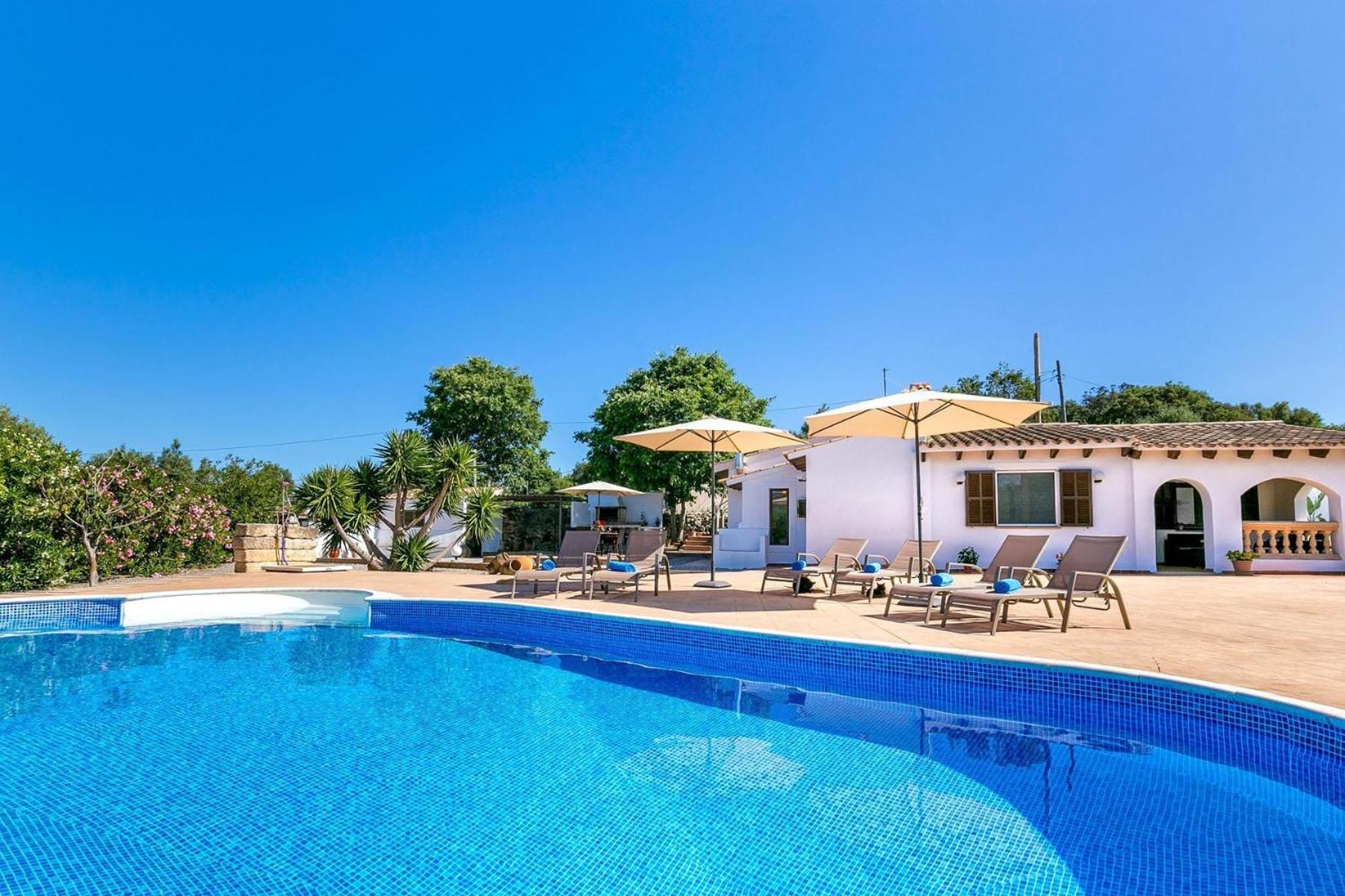Villa with Garden View - Photo 23